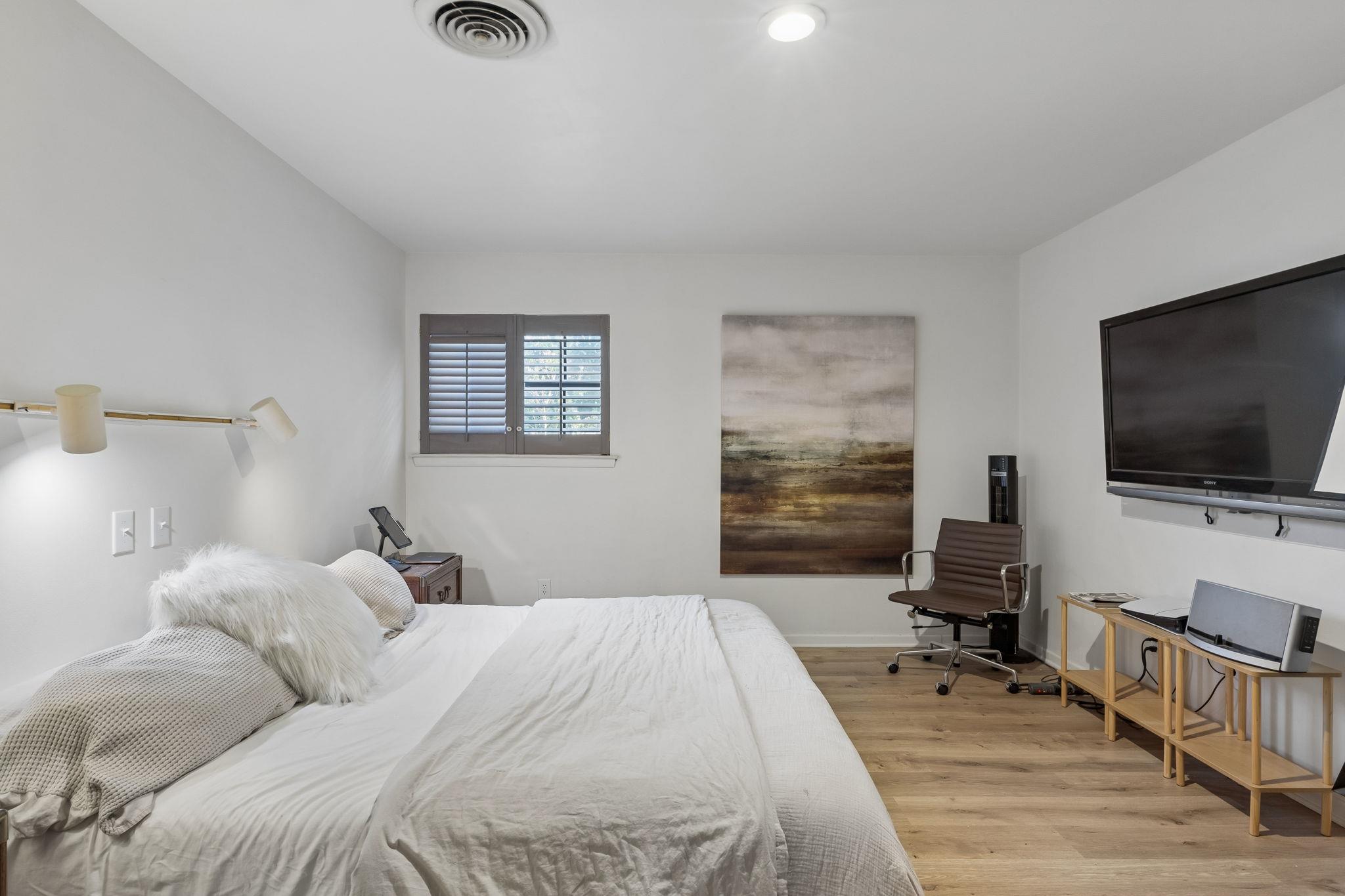 103 W Mimosa CIR