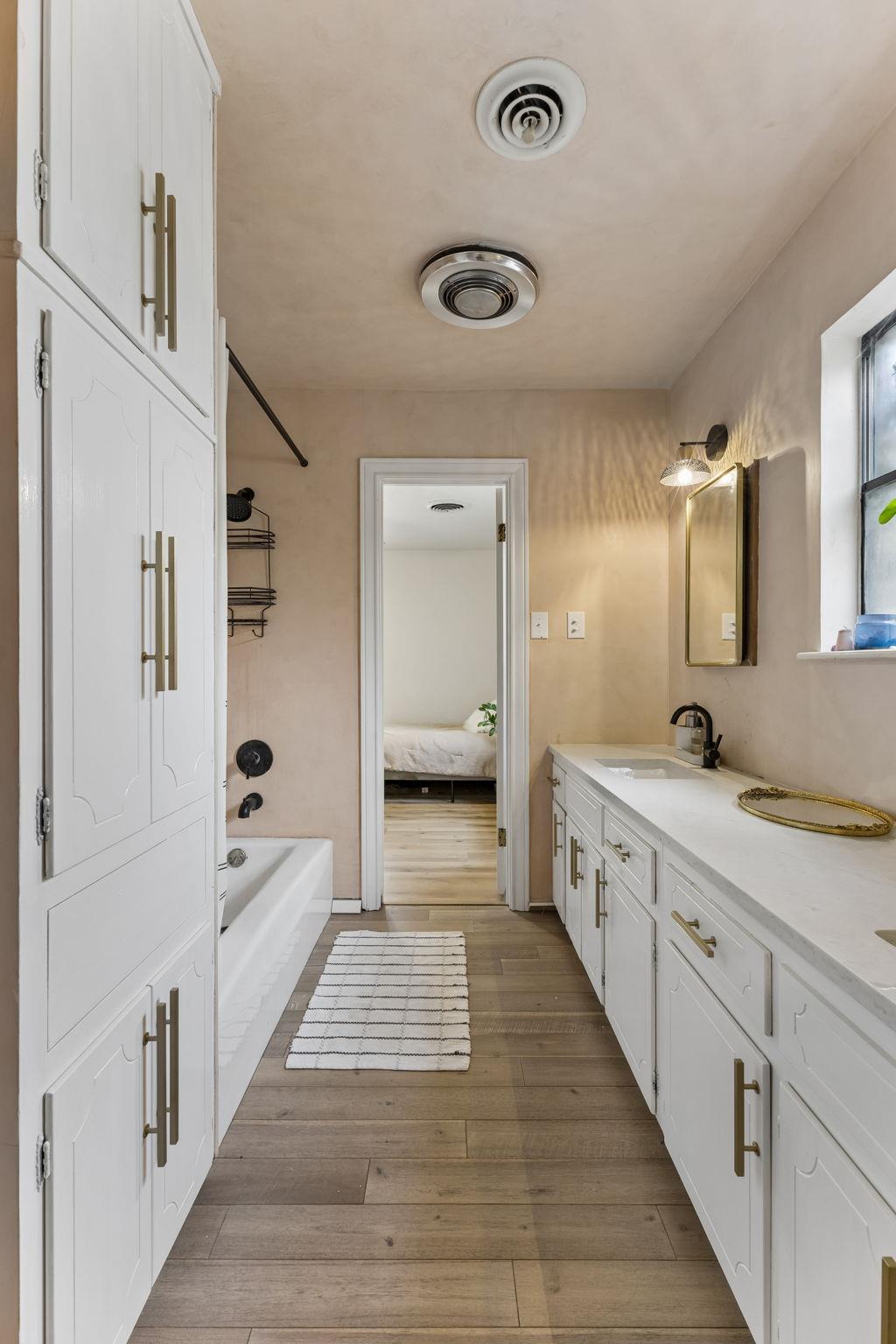 103 W Mimosa CIR