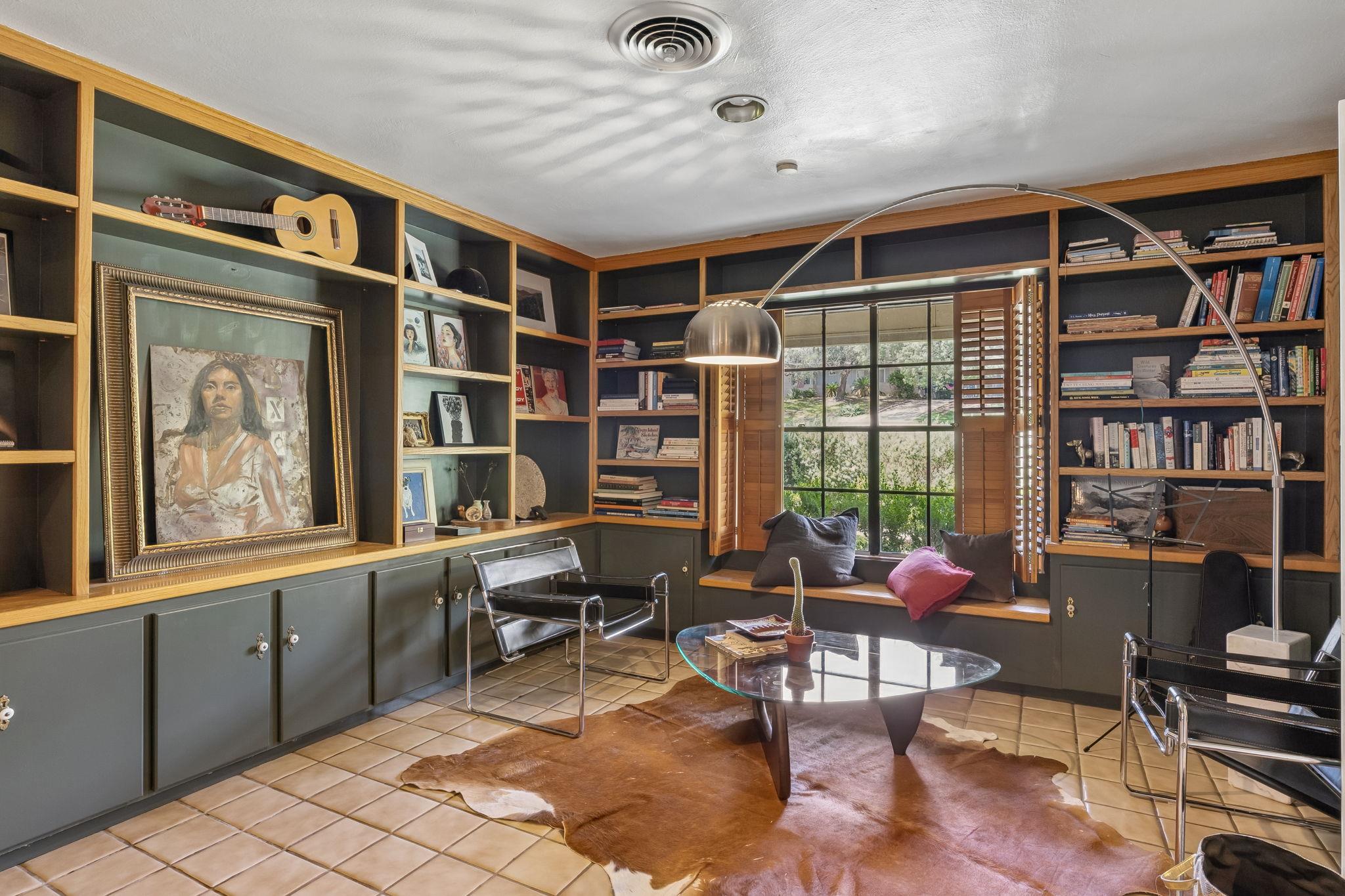 103 W Mimosa CIR
