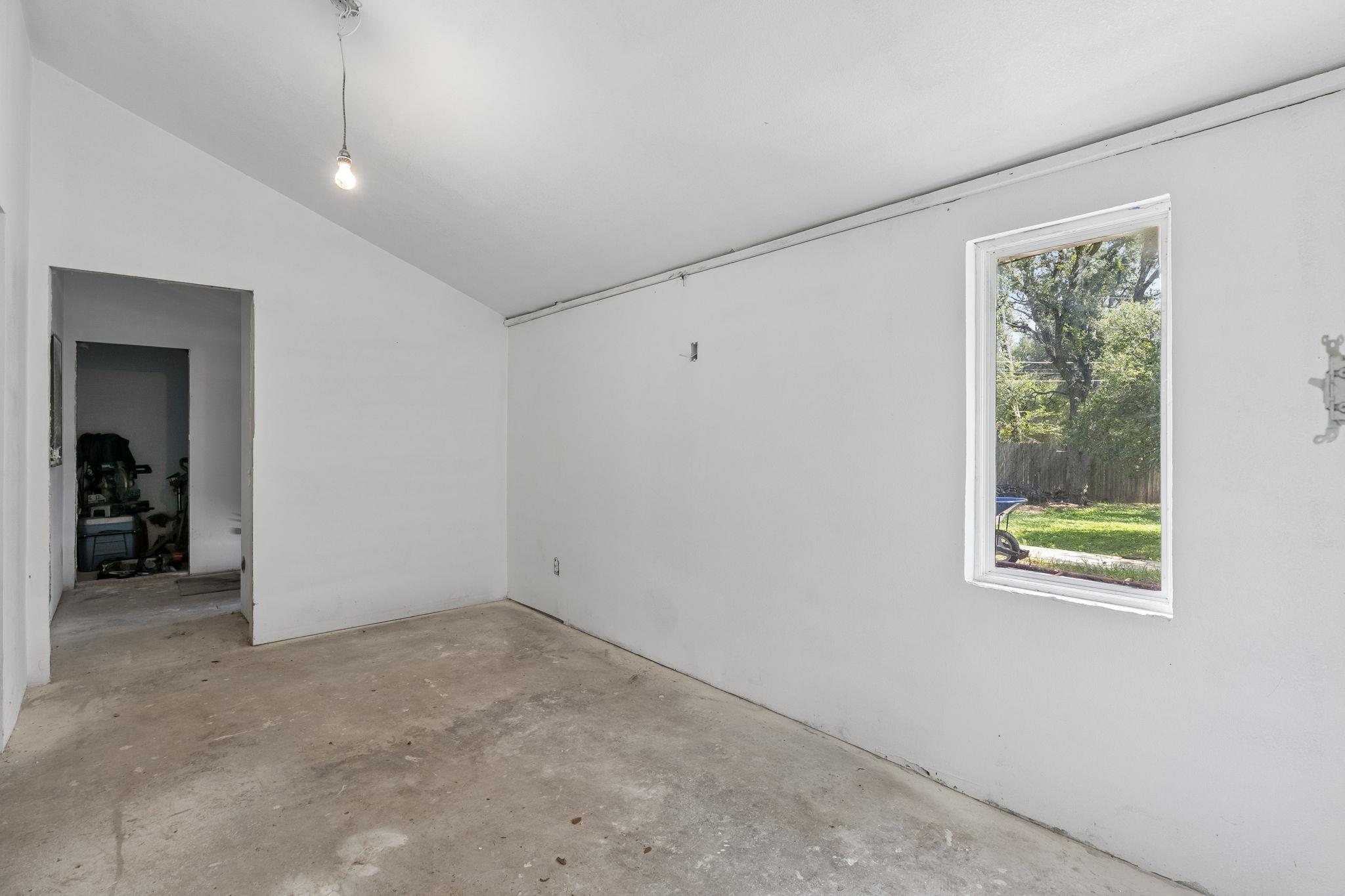103 W Mimosa CIR