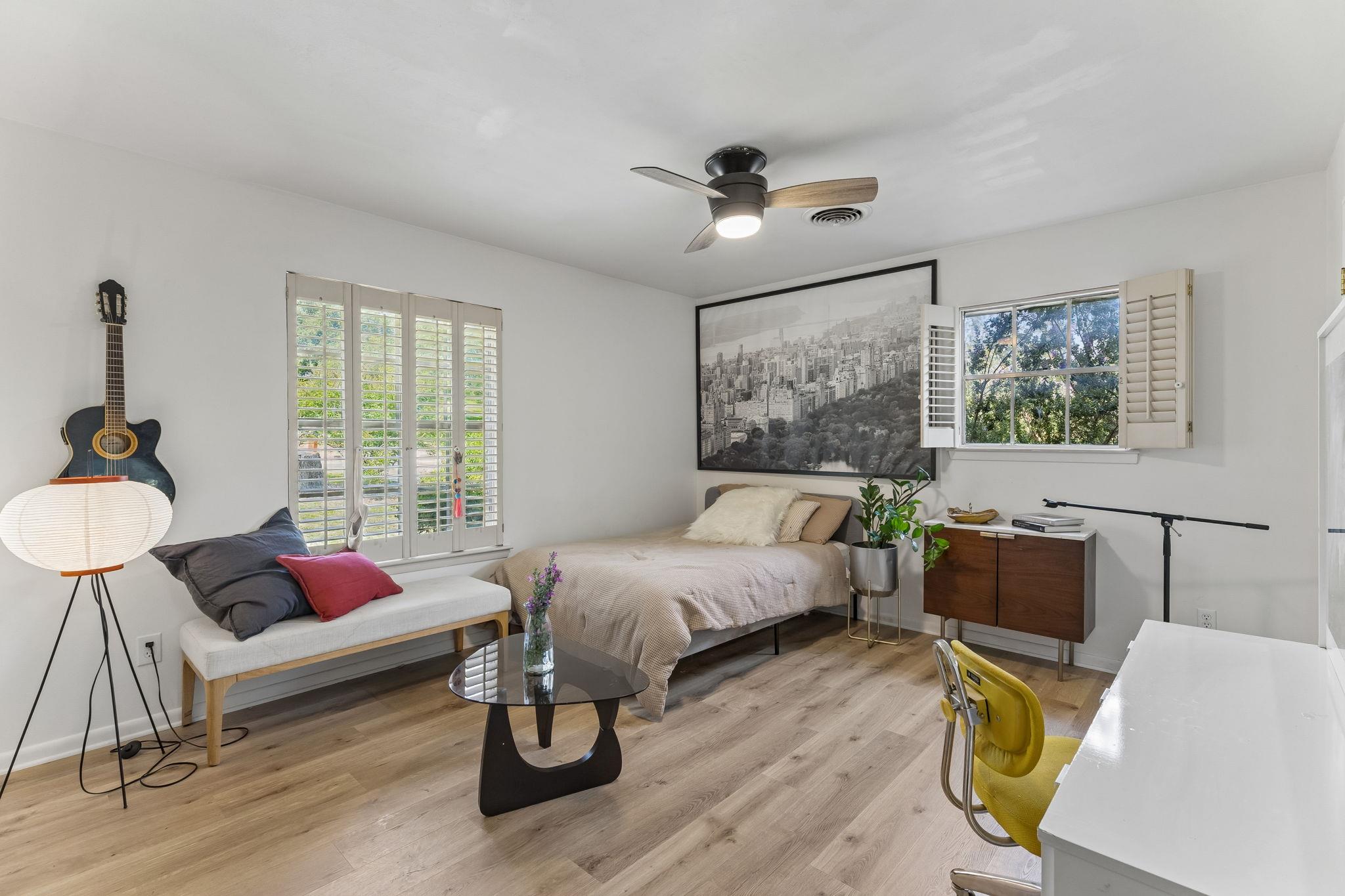 103 W Mimosa CIR