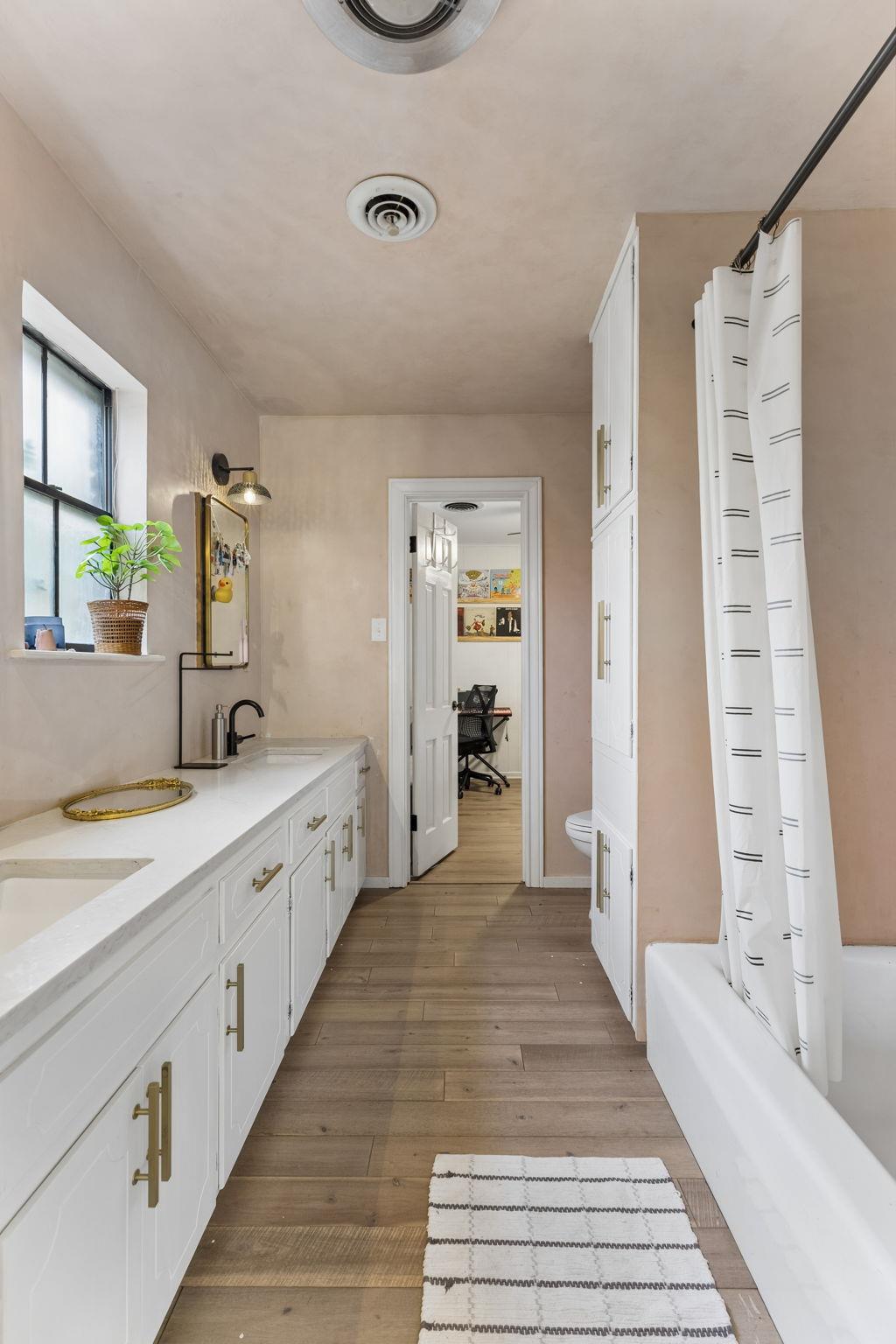 103 W Mimosa CIR