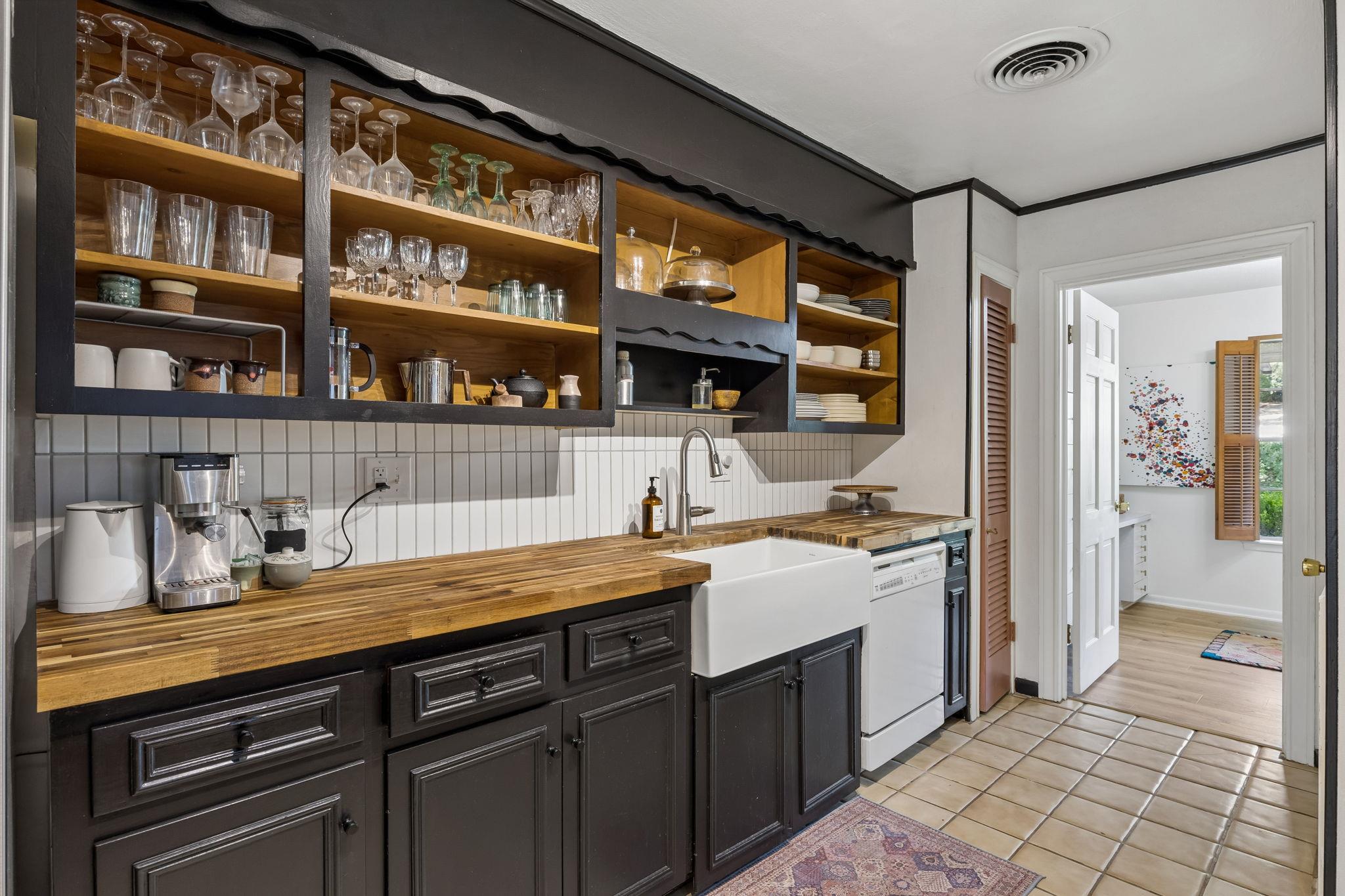 103 W Mimosa CIR