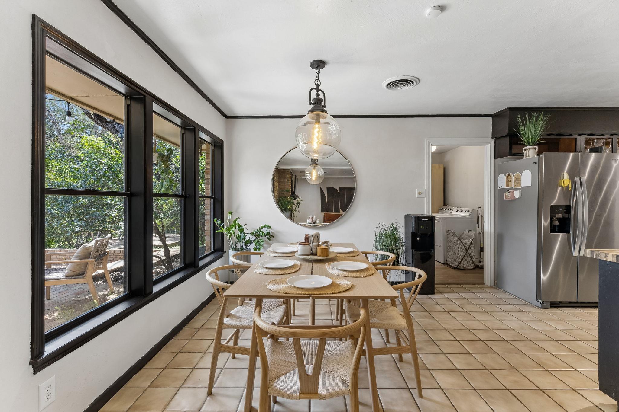 103 W Mimosa CIR