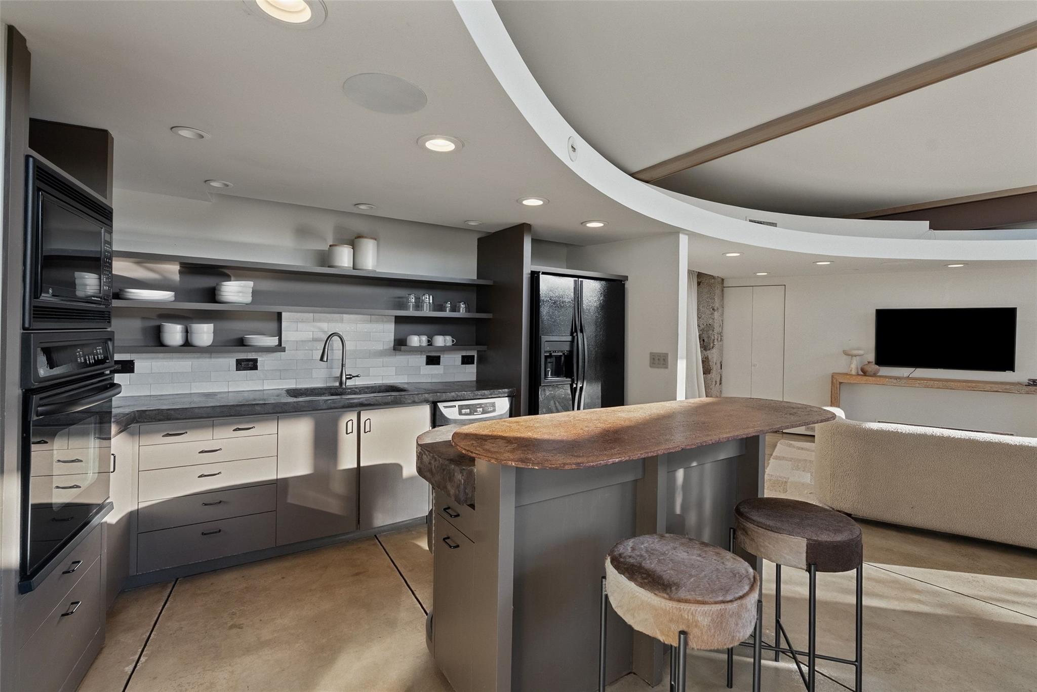 4002 Tyx Trail
