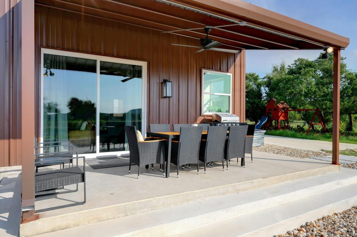 8952 Ranch Rd 165