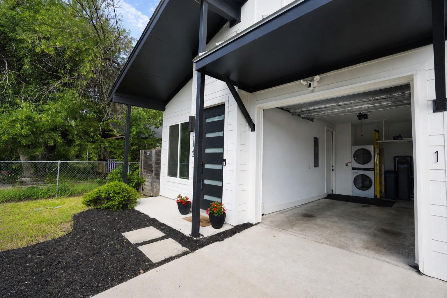 1123 Omega Ave # 1
