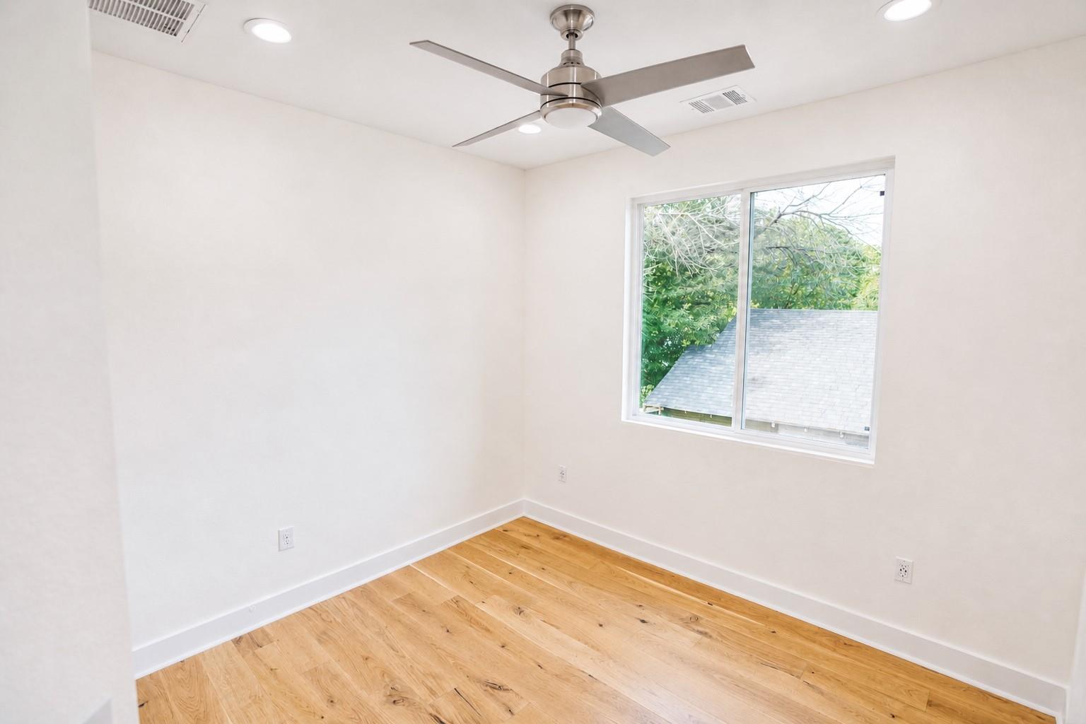 1123 Omega Ave # 1