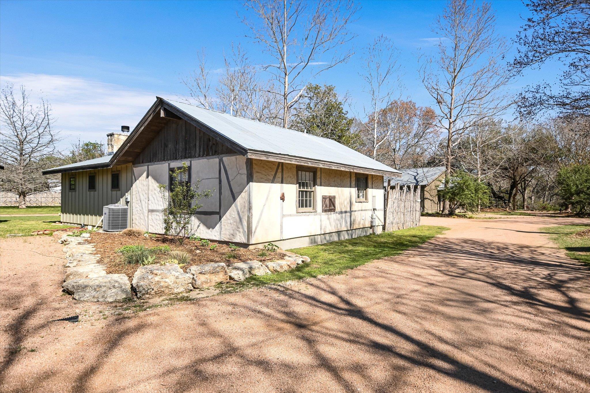300 MILL RACE LN # 4