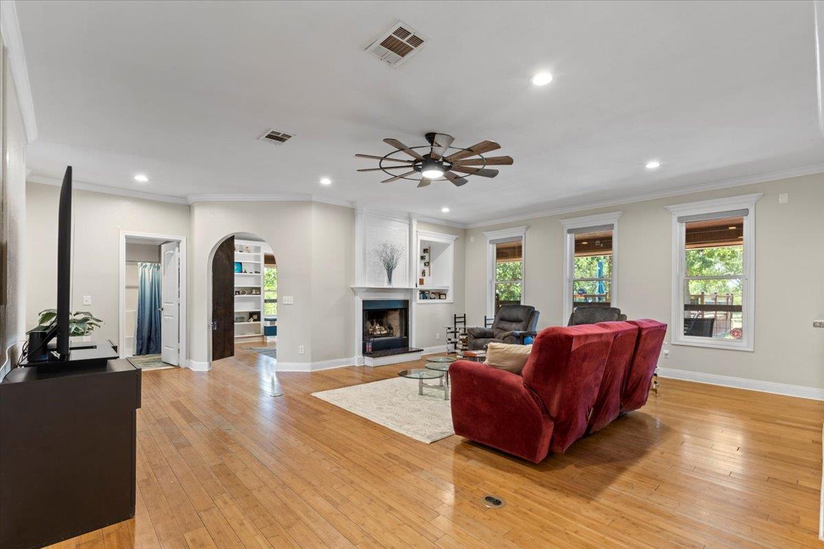 550 League Line RD