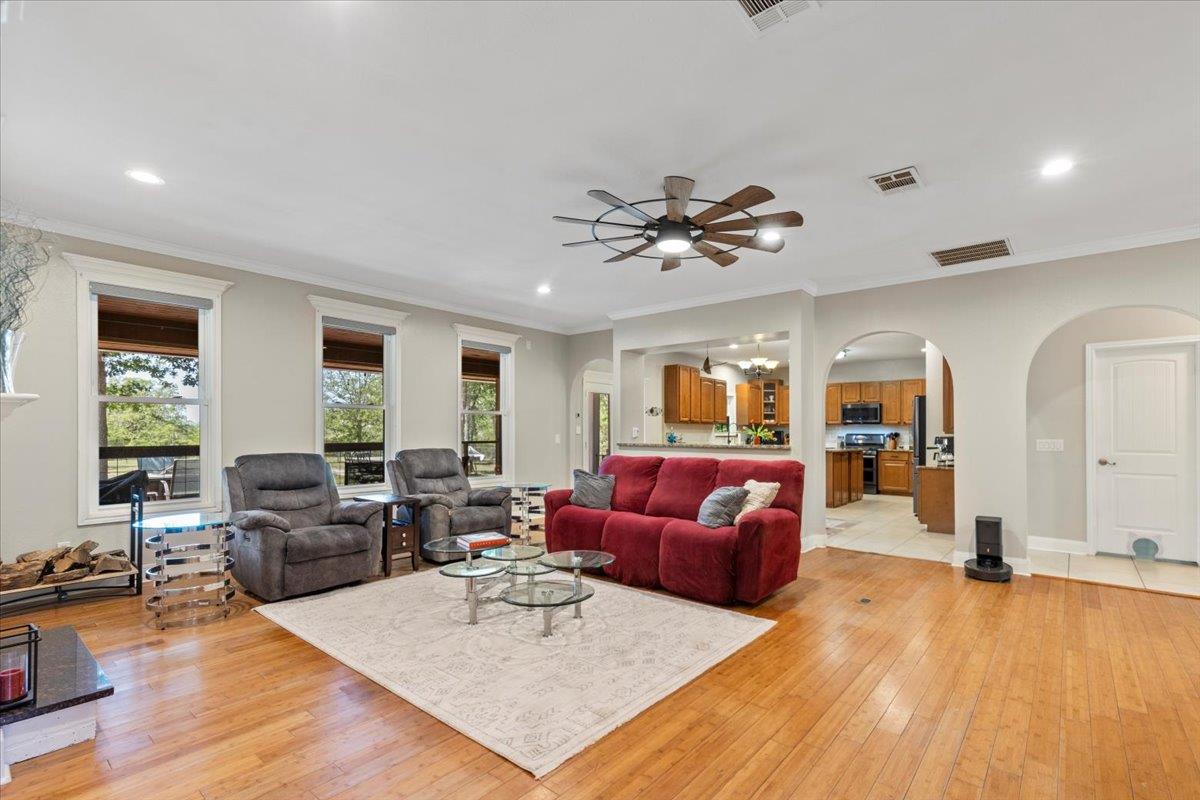 550 League Line RD