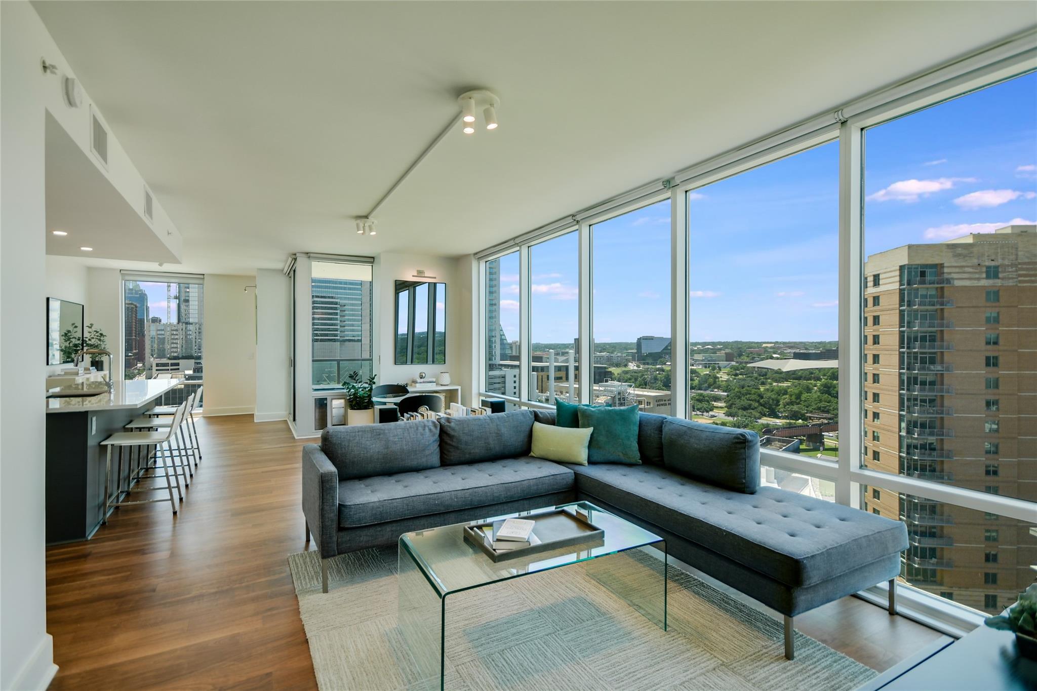 300 Bowie ST # 1403