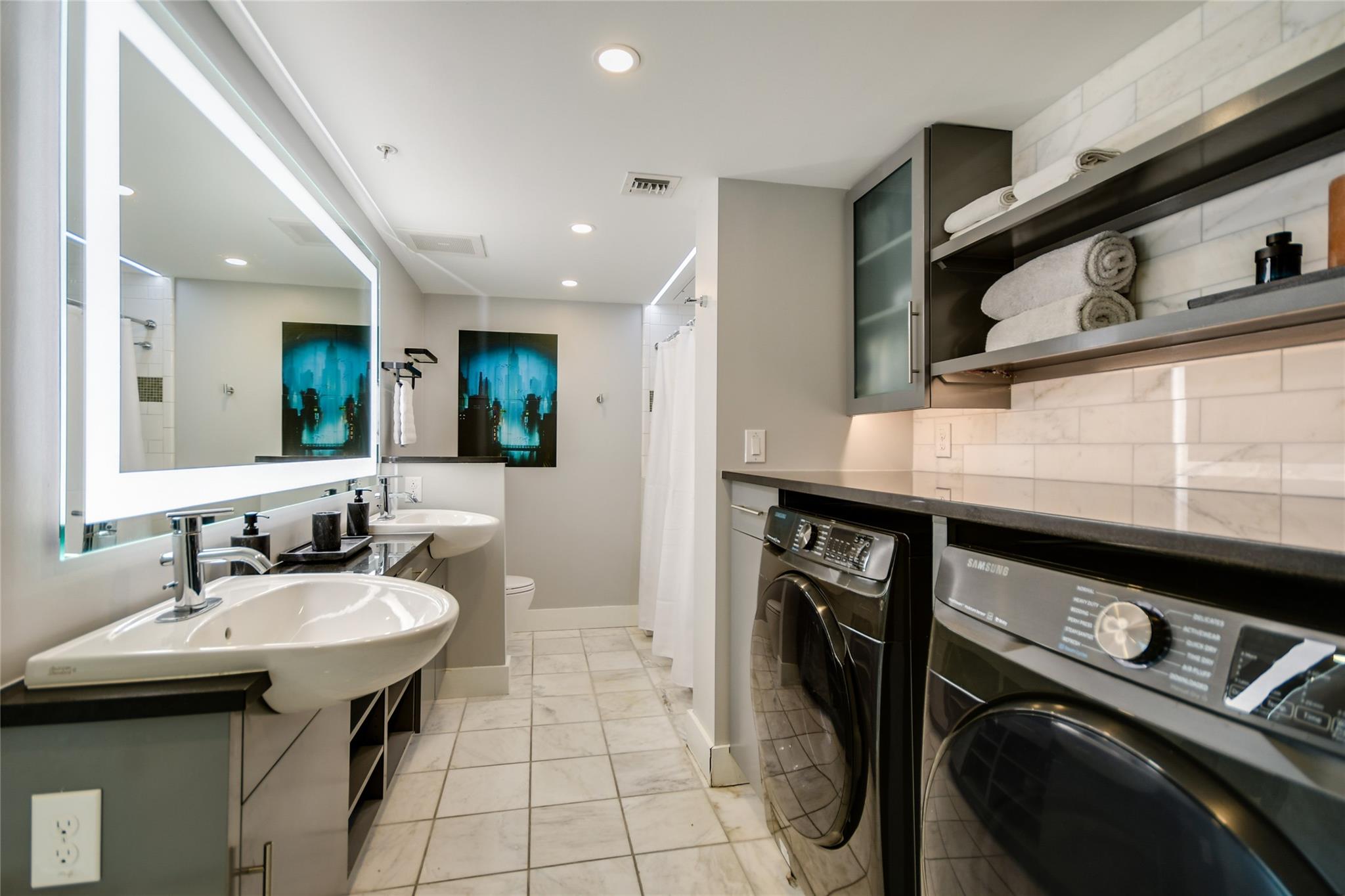 300 Bowie ST # 1403