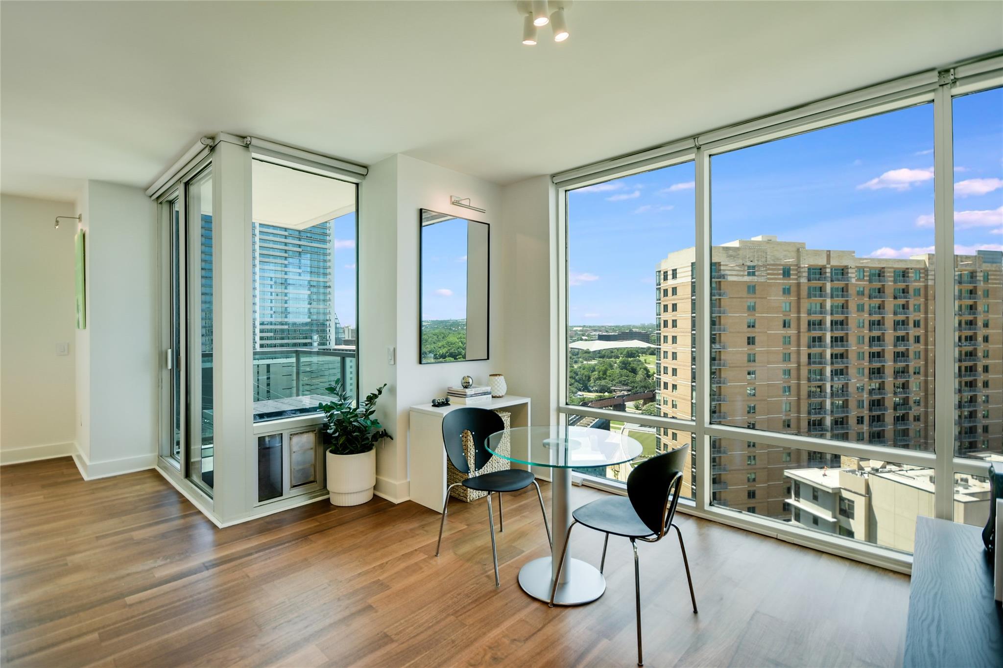 300 Bowie ST # 1403