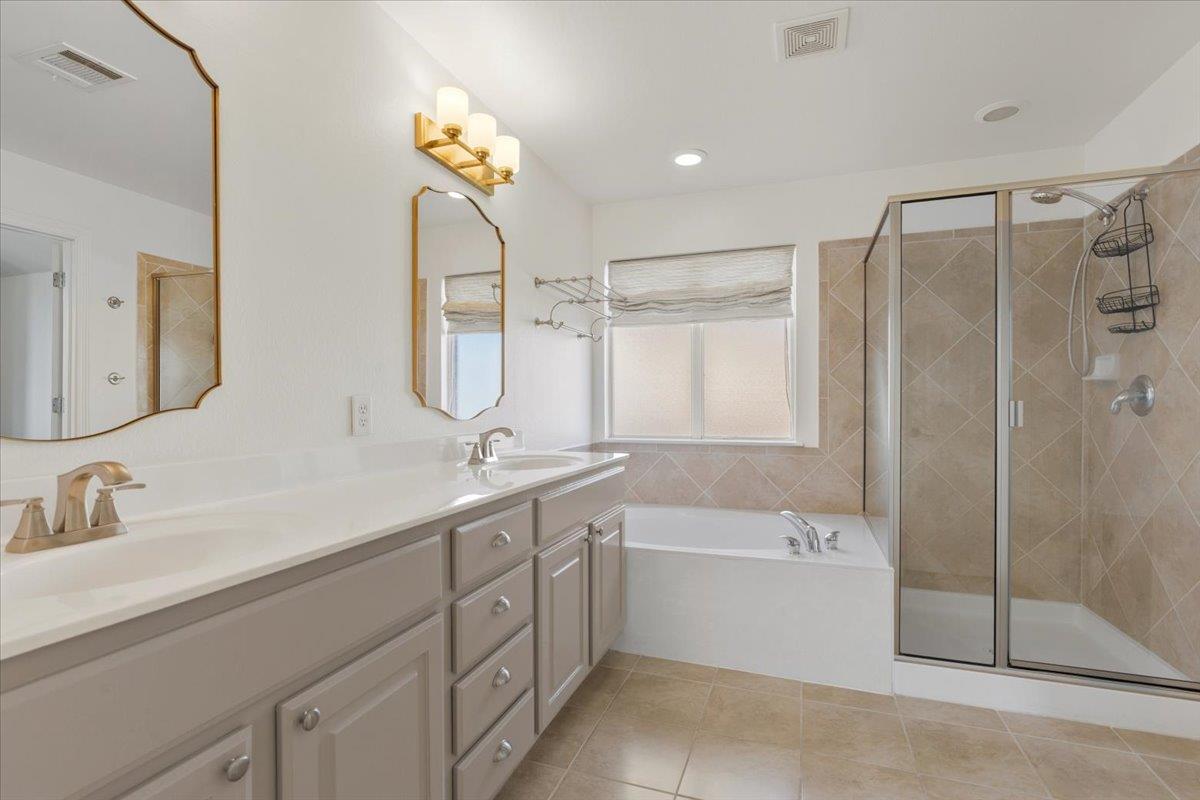 808 Bent Wood PL