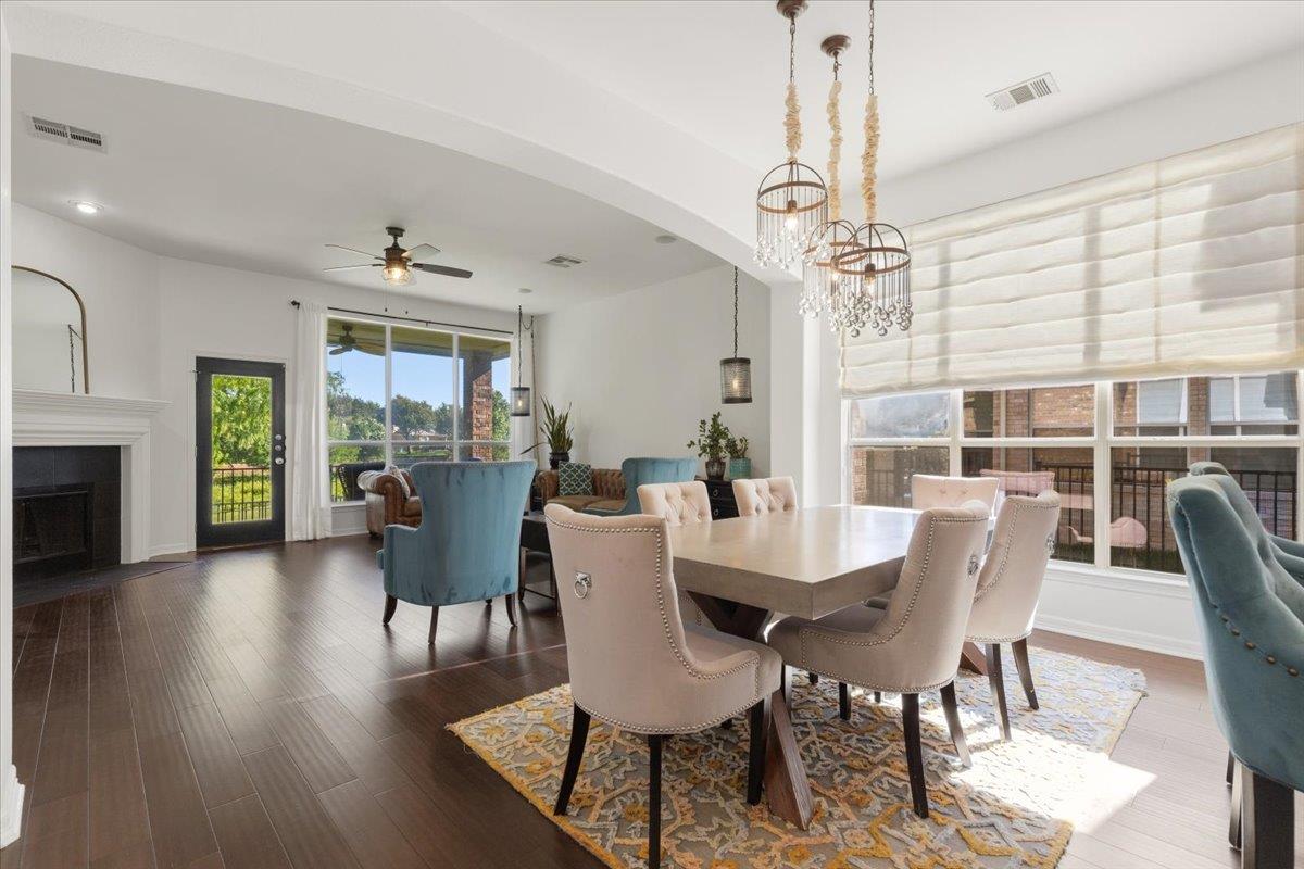 808 Bent Wood PL