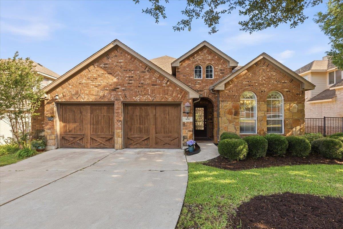 808 Bent Wood PL