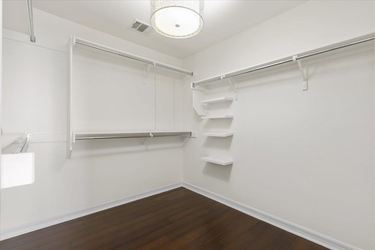 808 Bent Wood PL