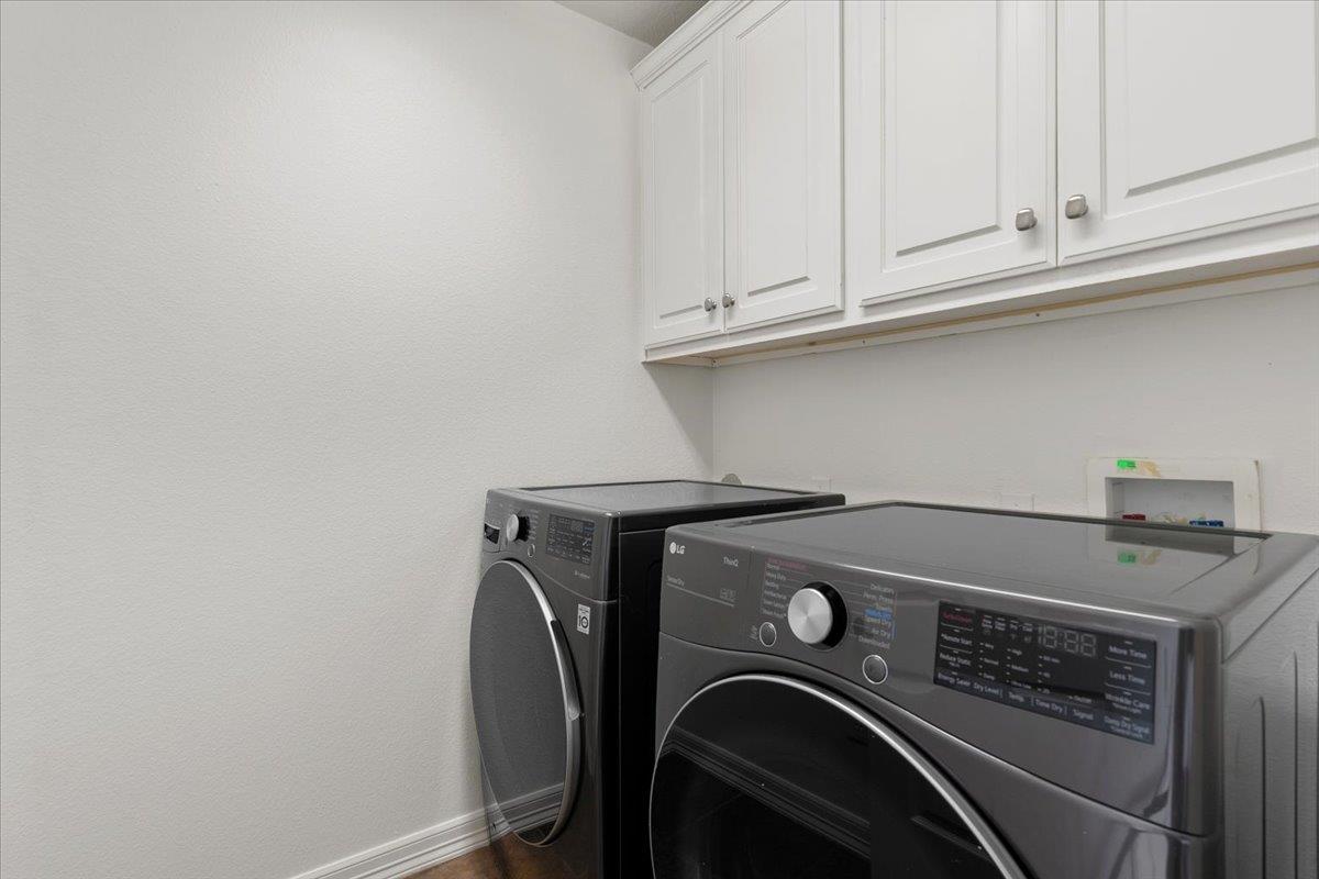 808 Bent Wood PL