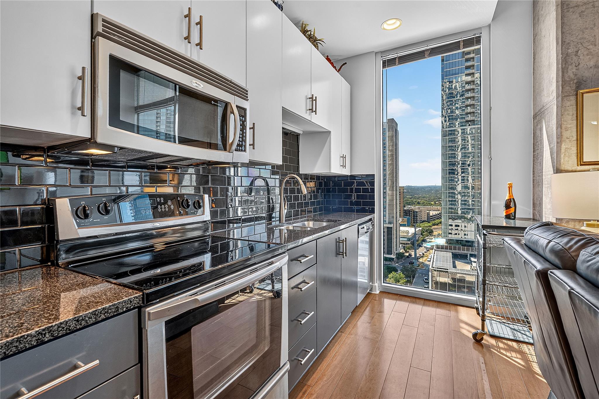 360 Nueces ST # 1604