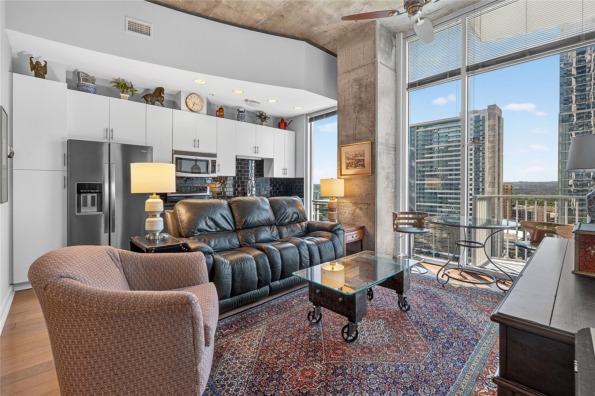 360 Nueces ST # 1604