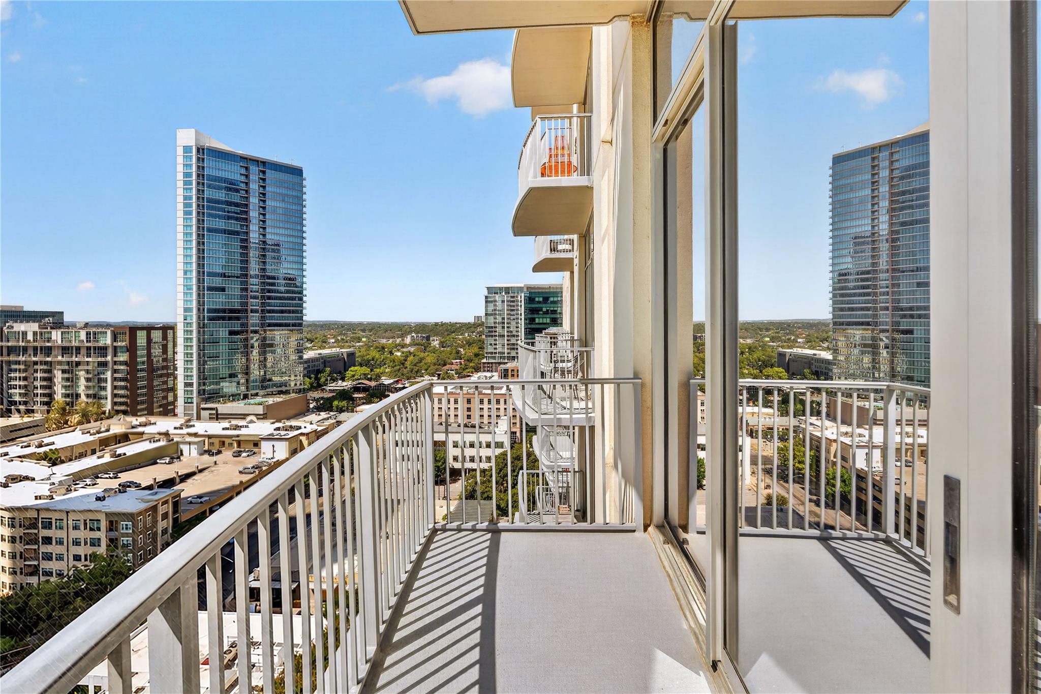 360 Nueces ST # 1604