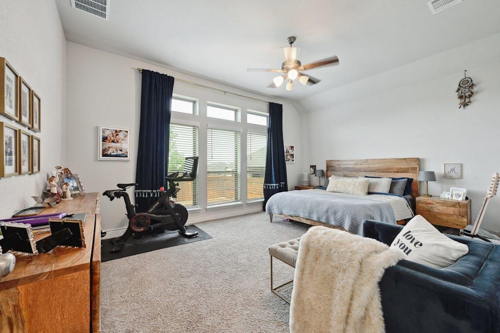 132 Cyrus Milton DR