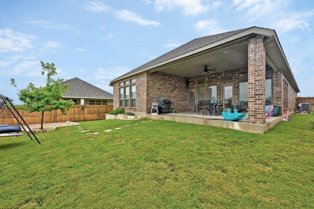 132 Cyrus Milton DR