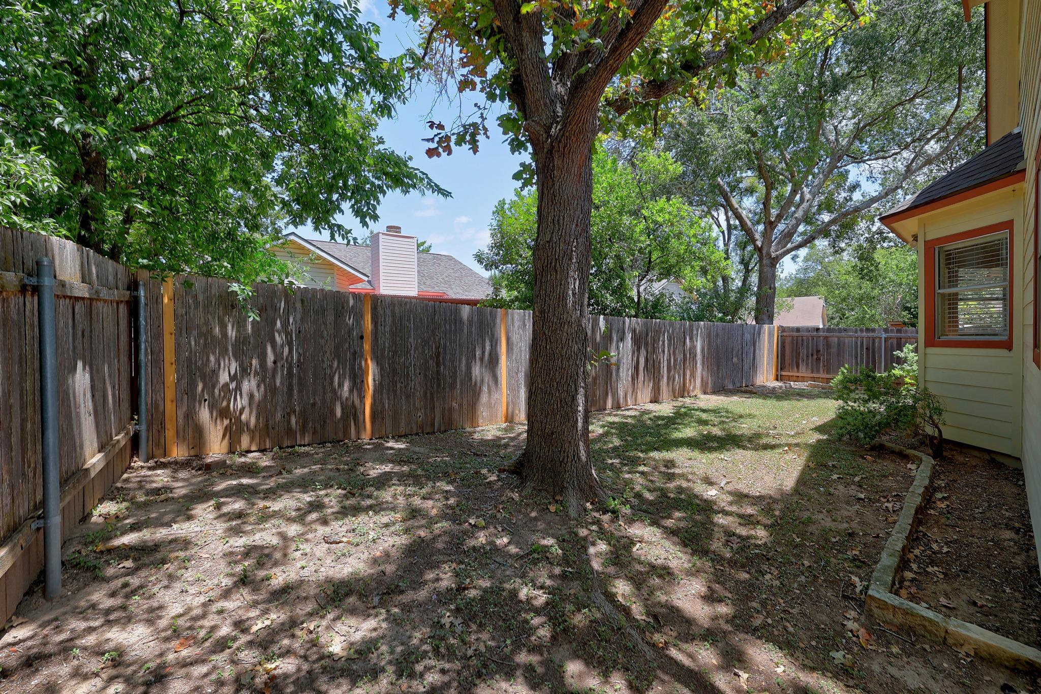 2012 Castle View DR