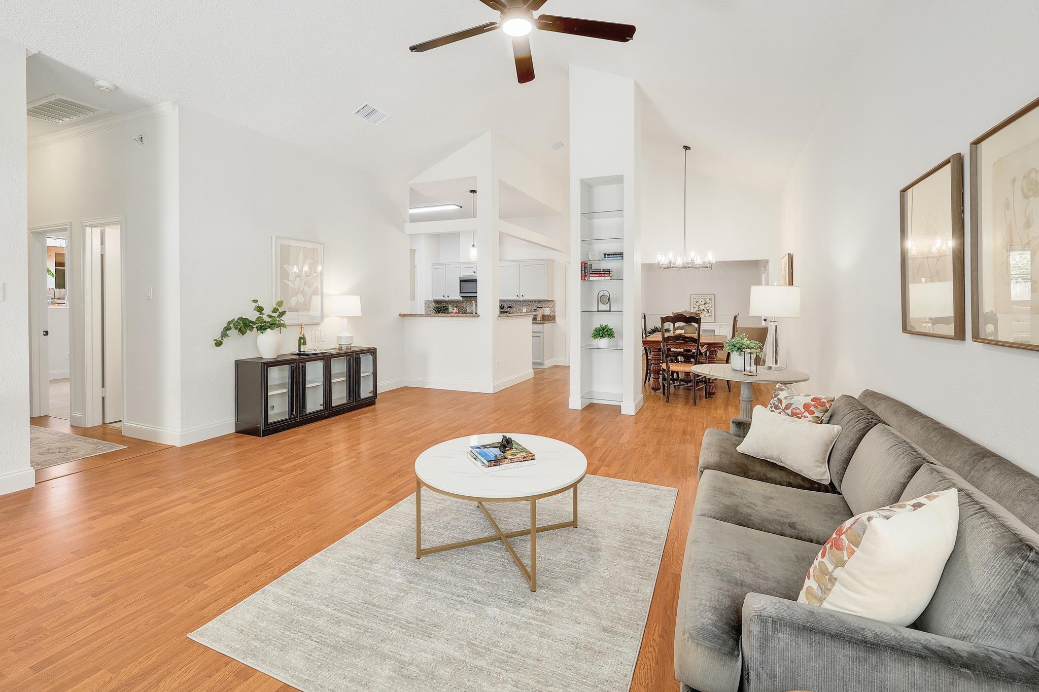 2012 Castle View DR