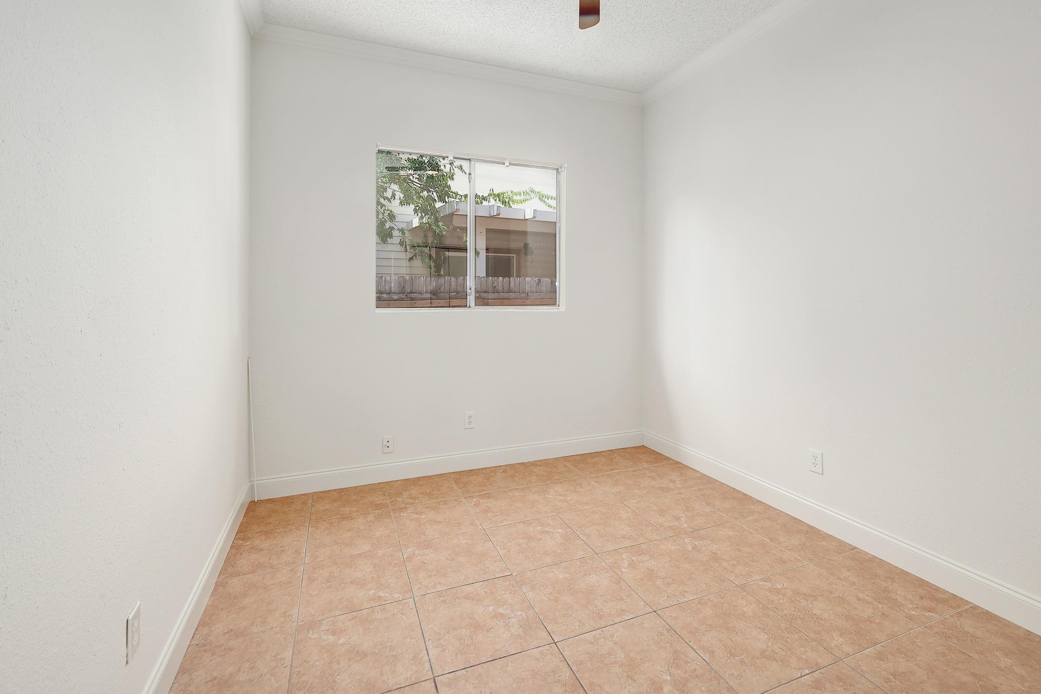 2012 Castle View DR