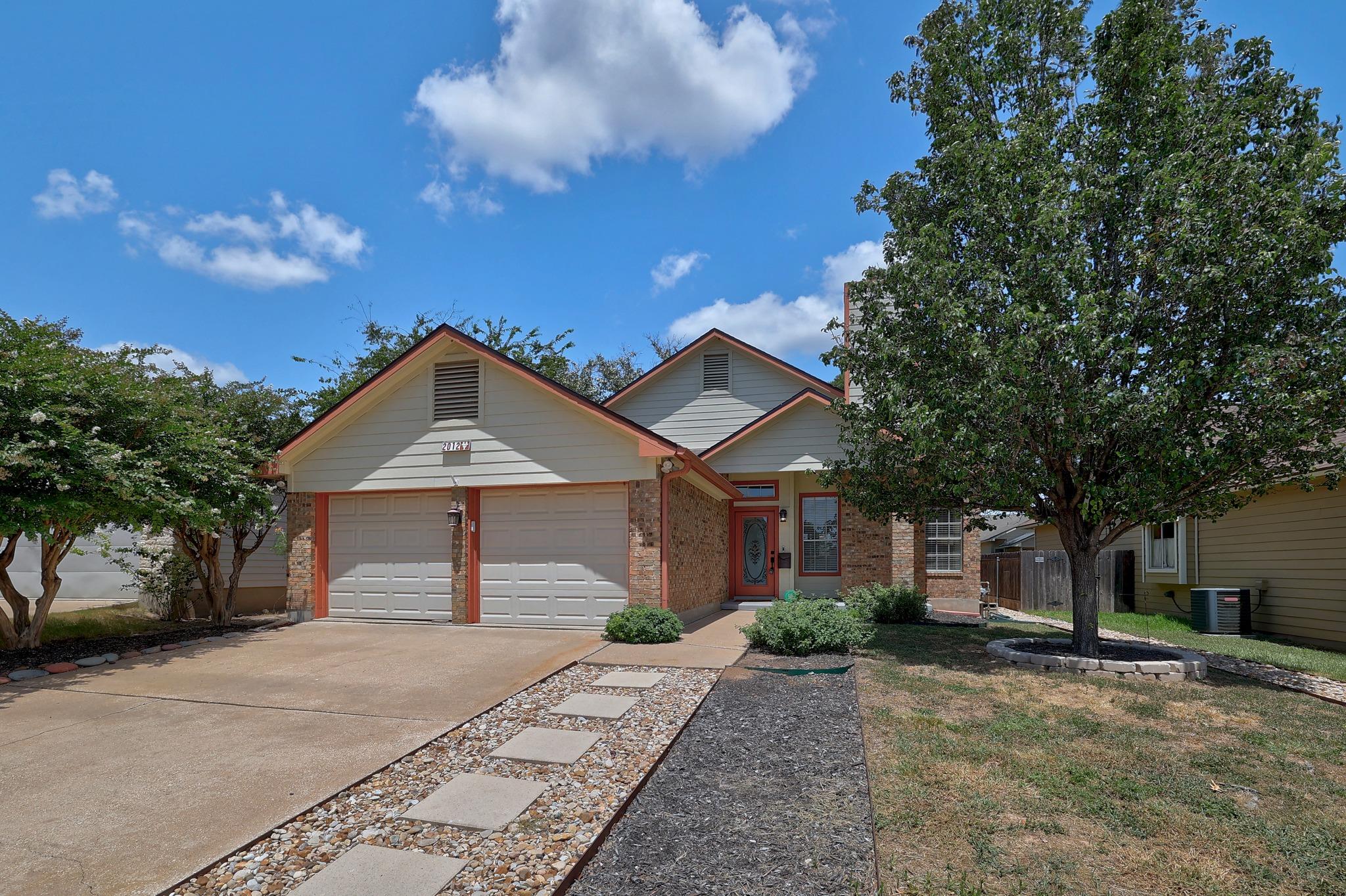 2012 Castle View DR
