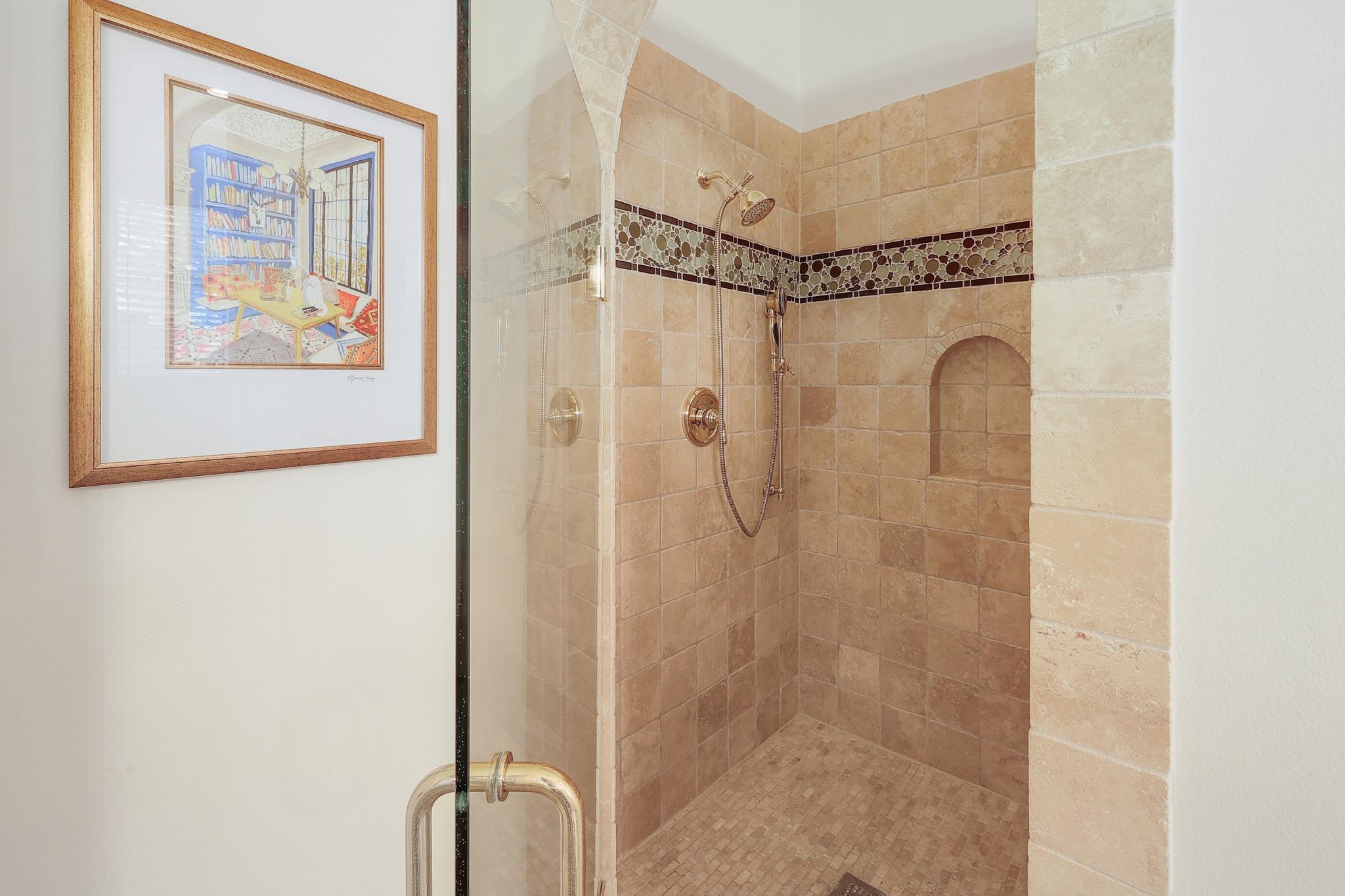 2012 Castle View DR