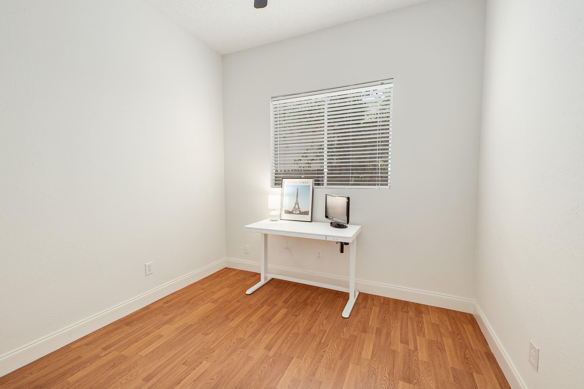 2012 Castle View DR