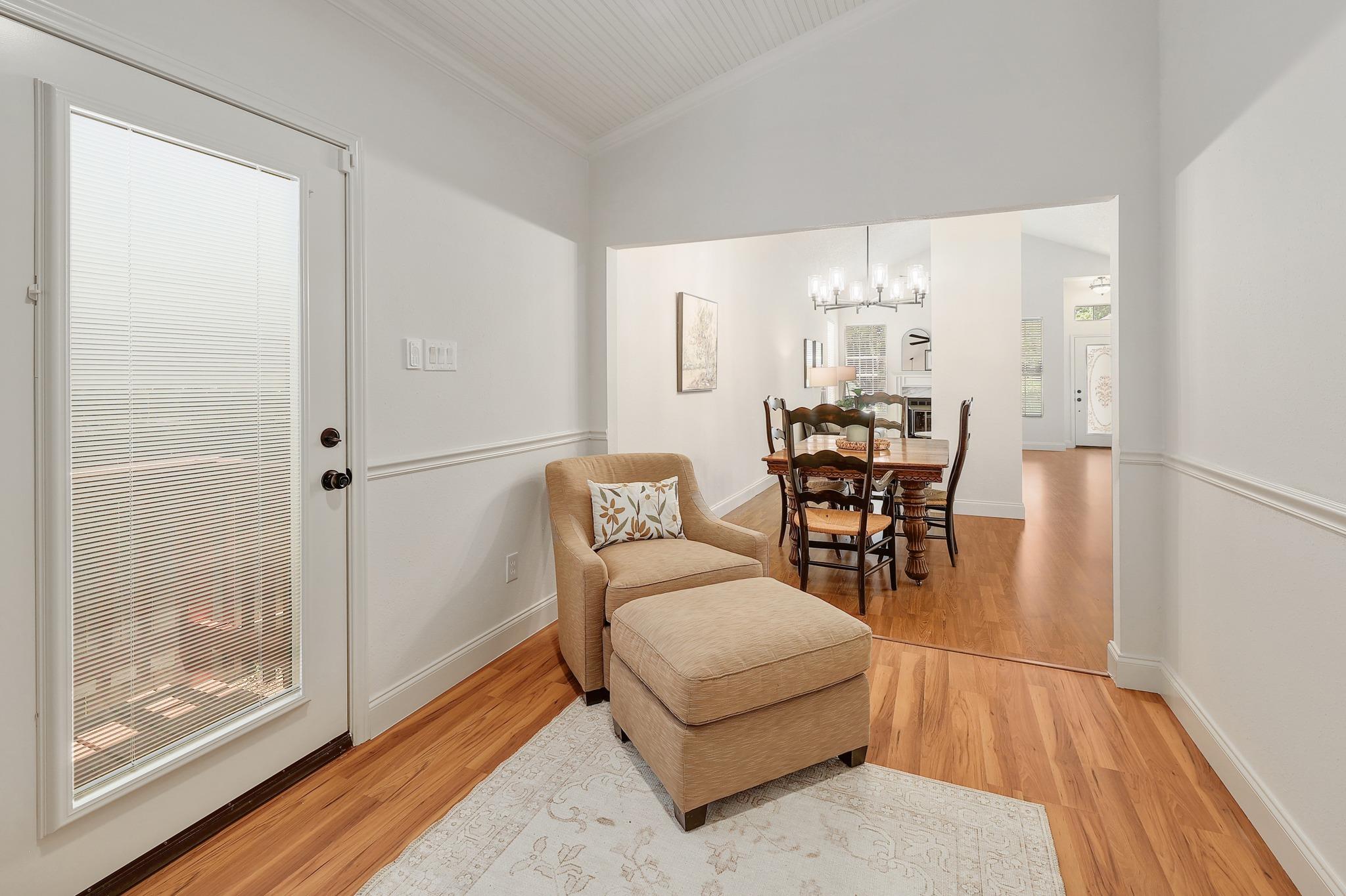 2012 Castle View DR