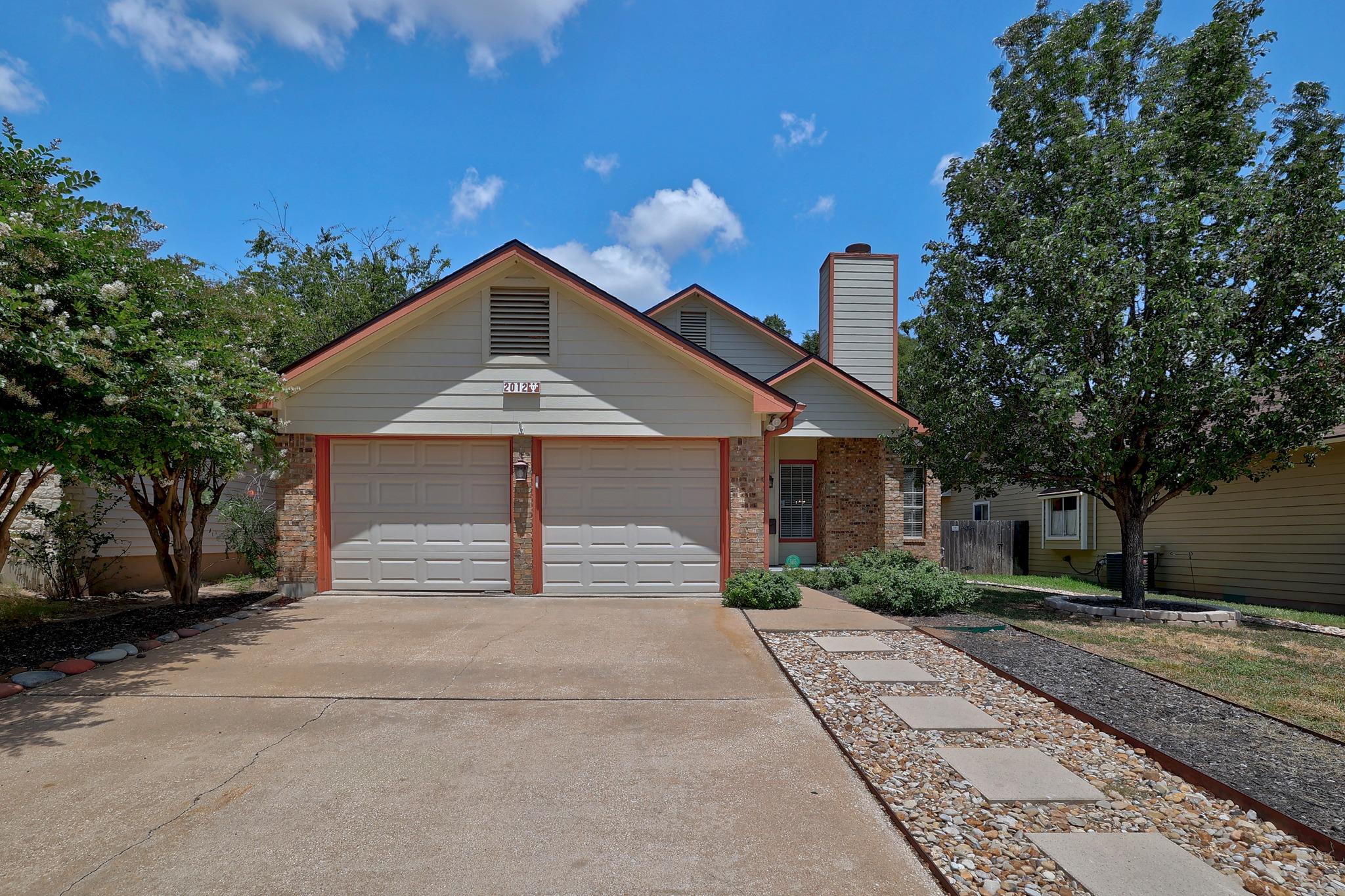 2012 Castle View DR