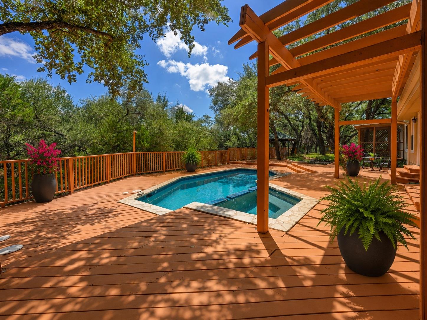 224 Hurst Creek RD