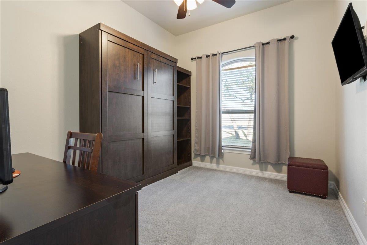 102 Rancho Del Lago LN