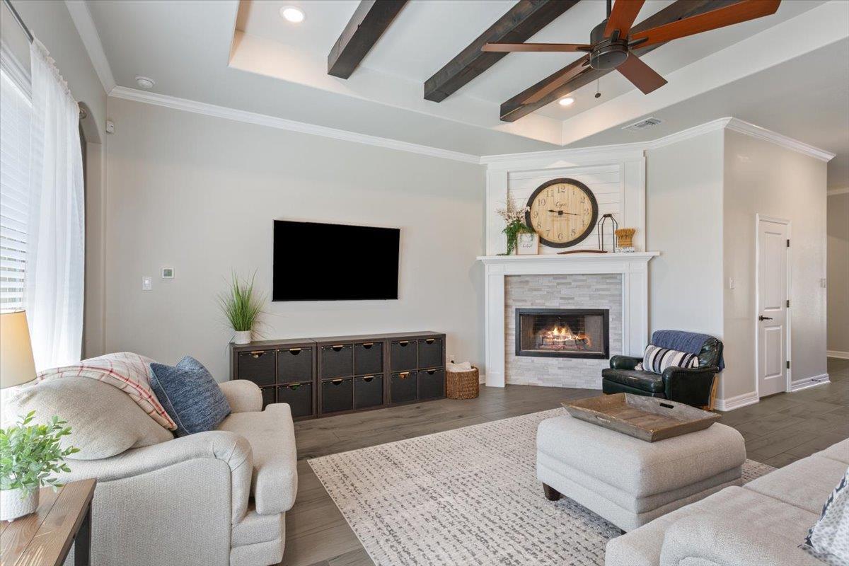 102 Rancho Del Lago LN