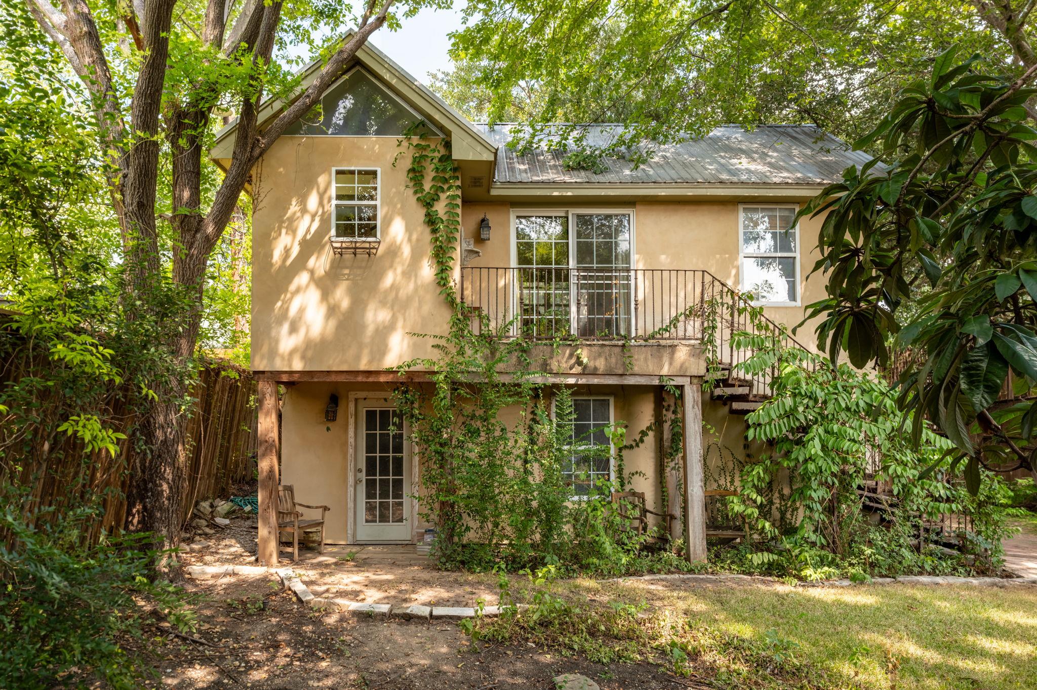 2410 Dormarion LN