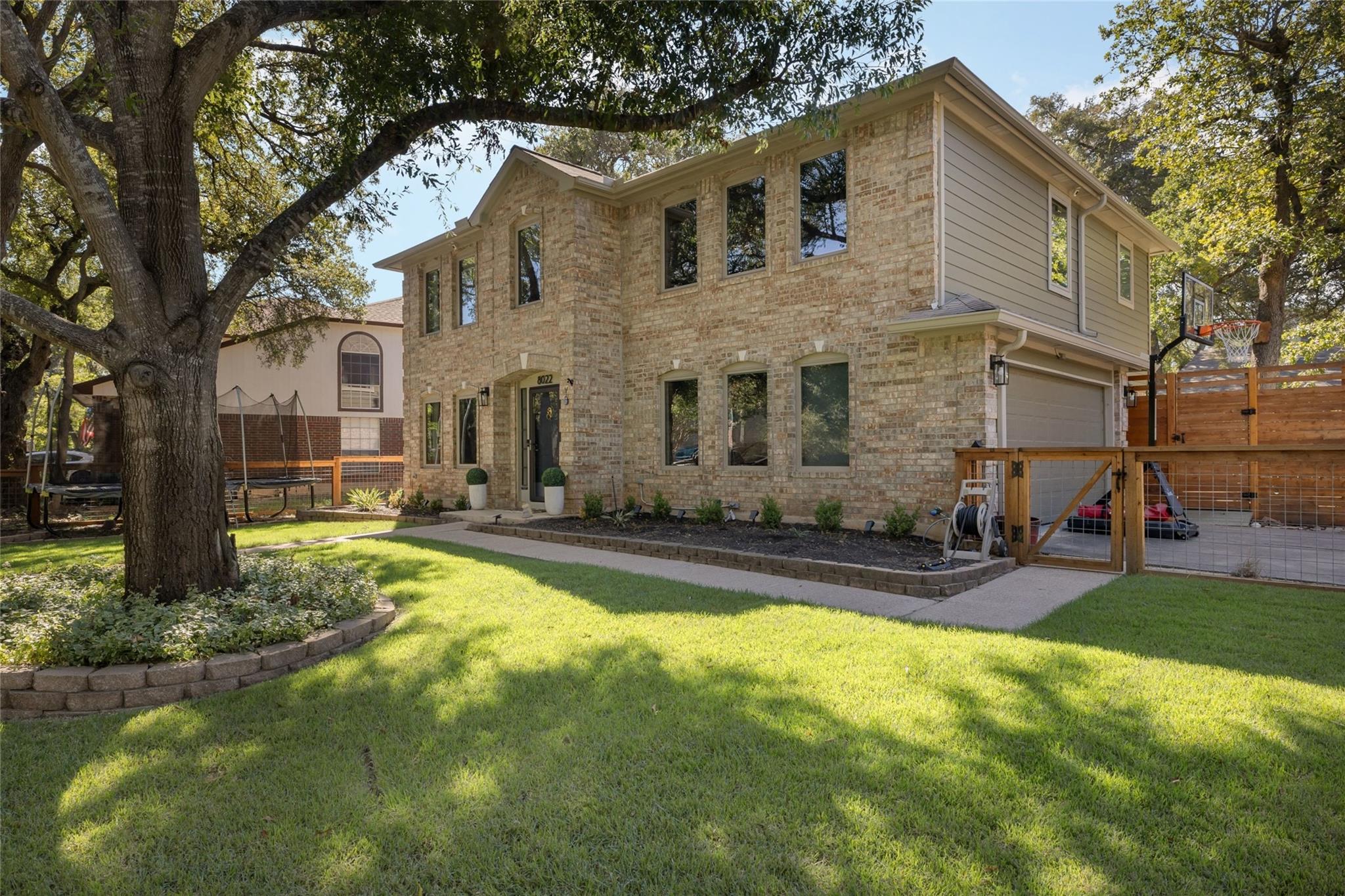 8022 Doe Meadow DR