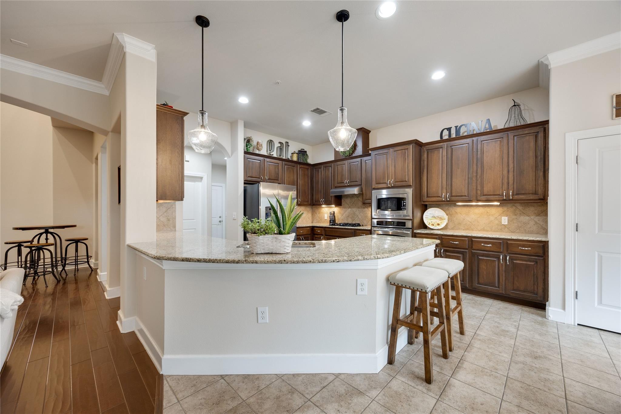 7800 Southwest PKWY # 412