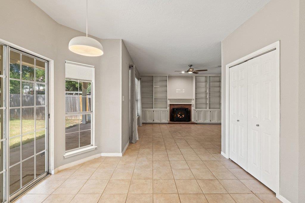 6215 John Chisum LN