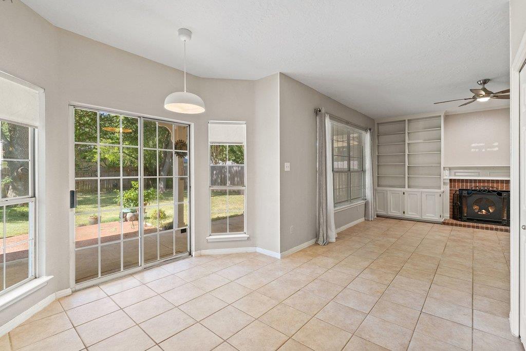 6215 John Chisum LN