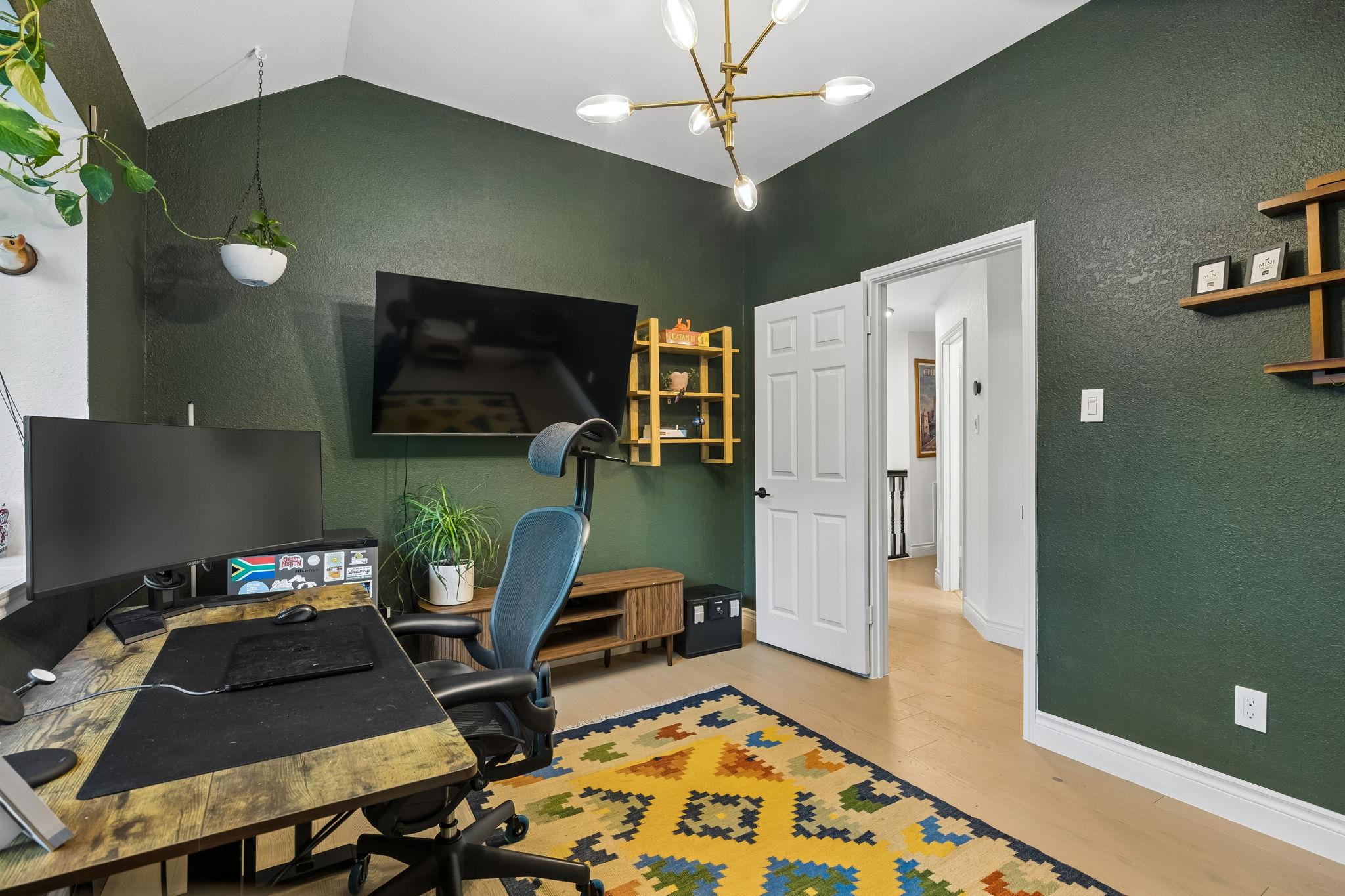 15708 Monona CV