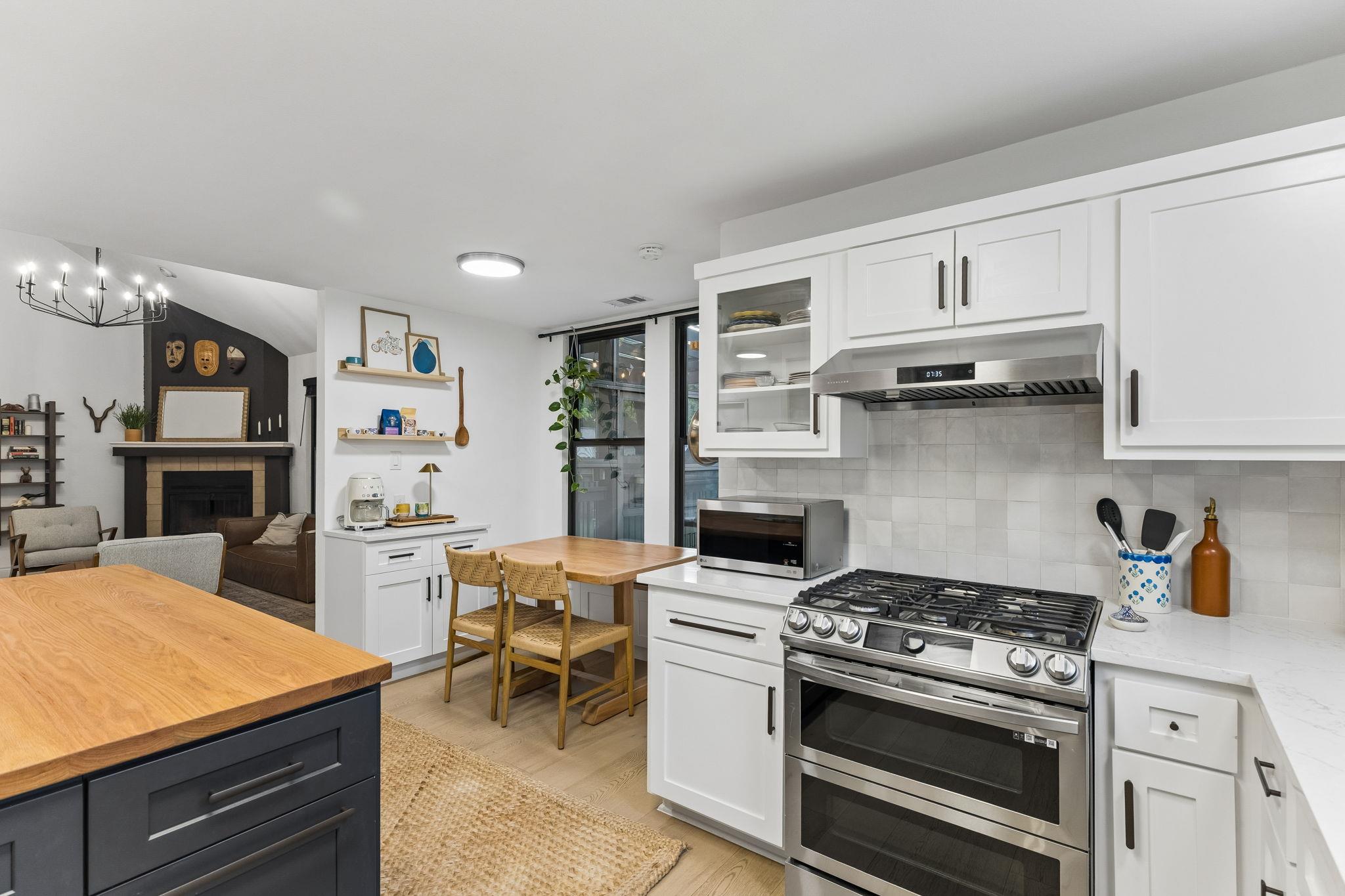 15708 Monona CV