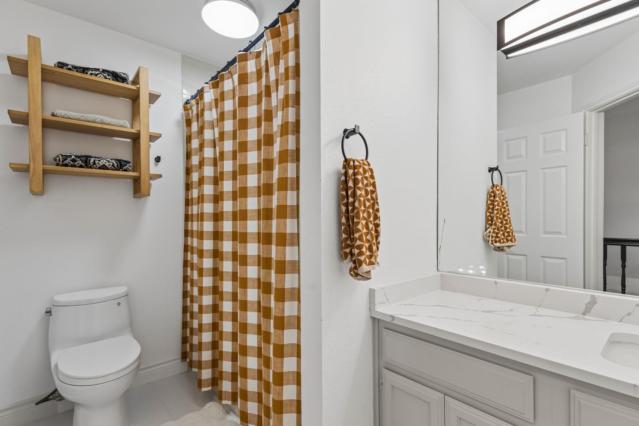 15708 Monona CV