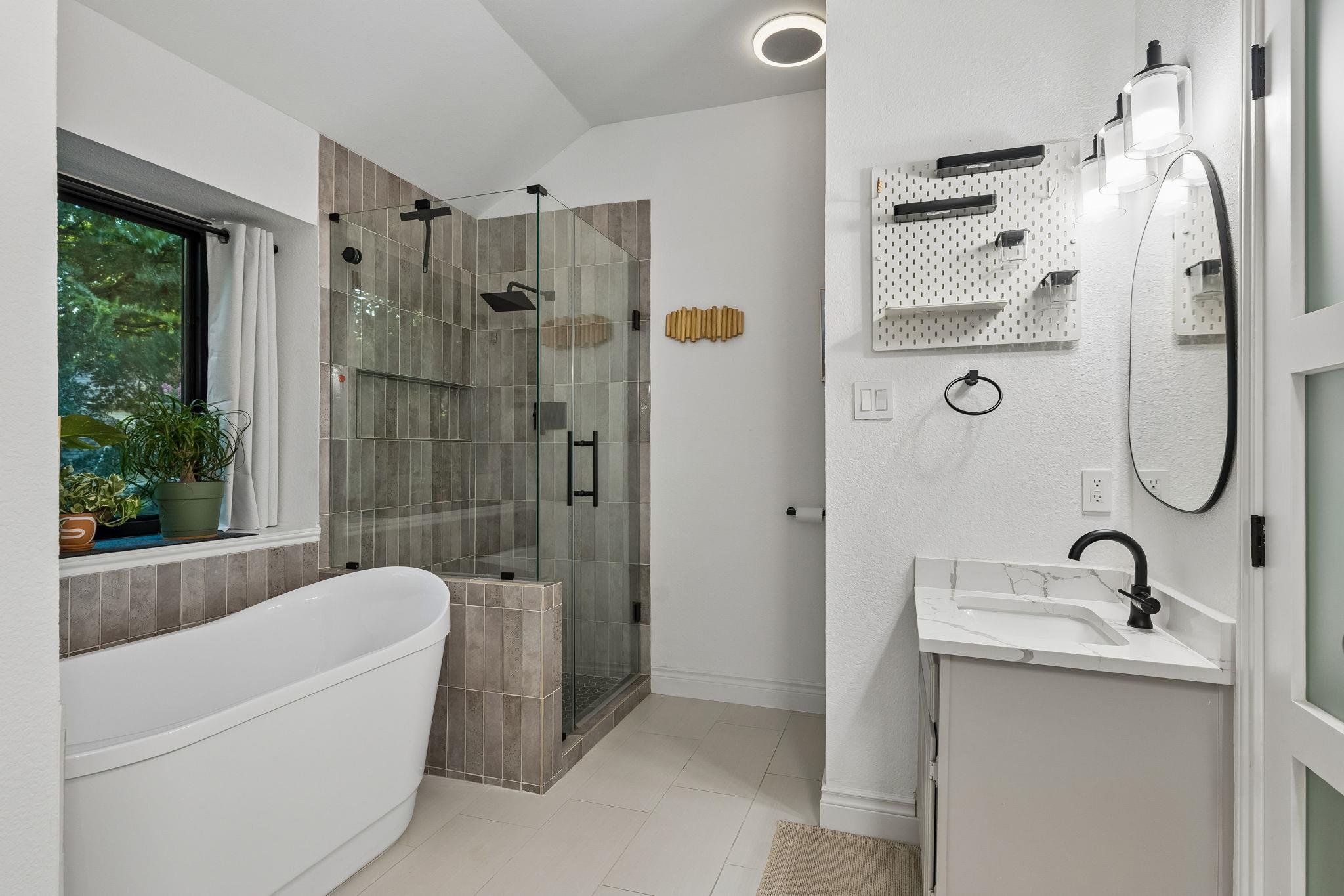15708 Monona CV
