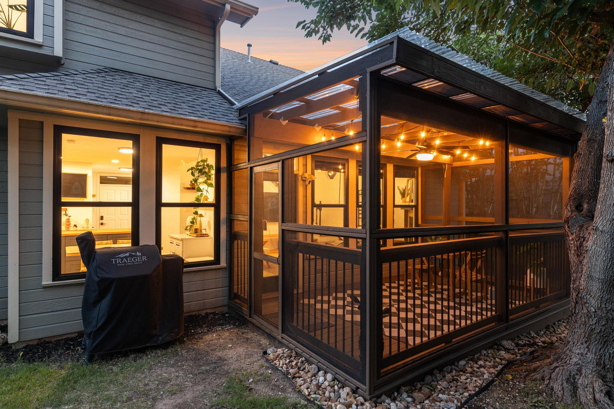 15708 Monona CV