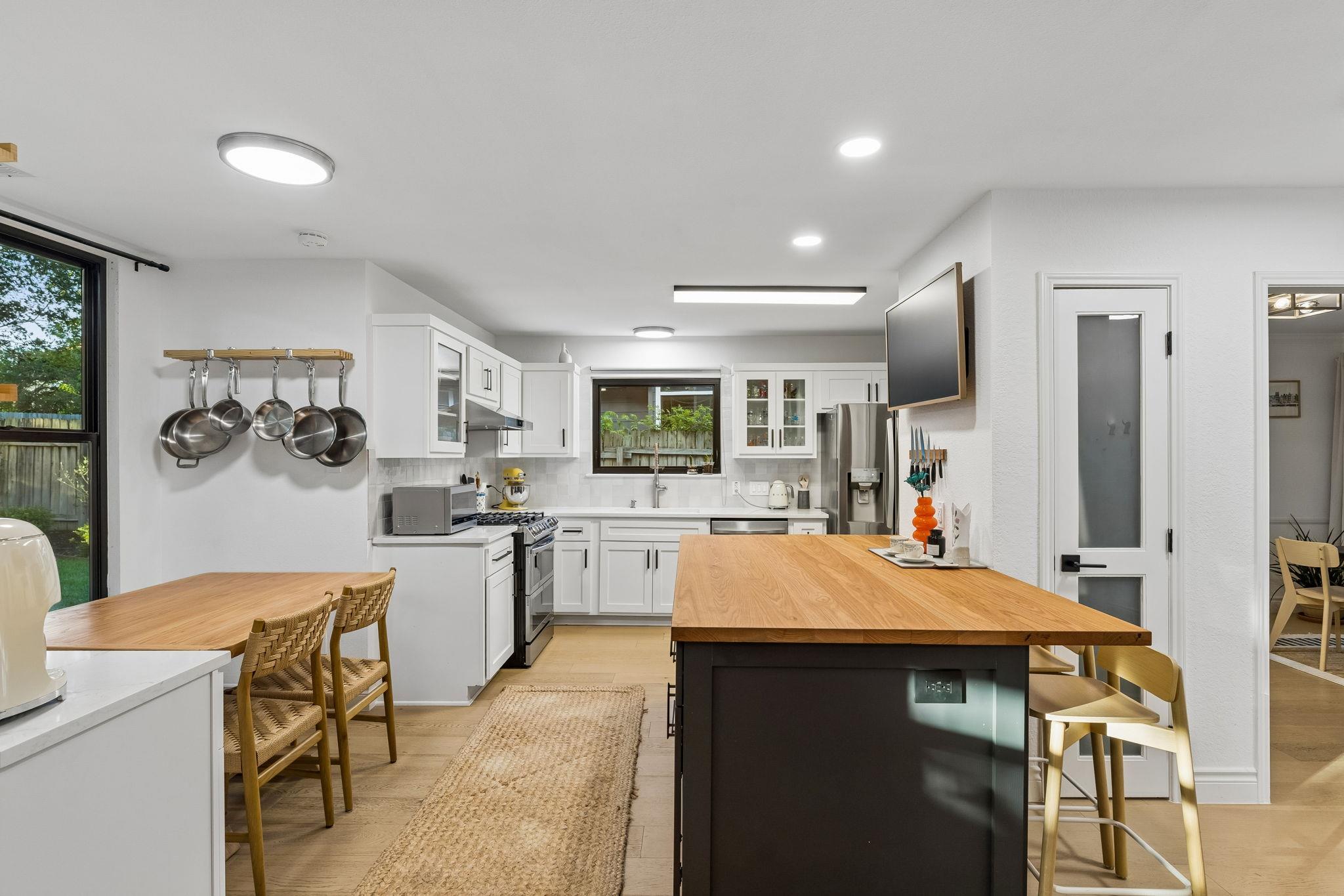 15708 Monona CV